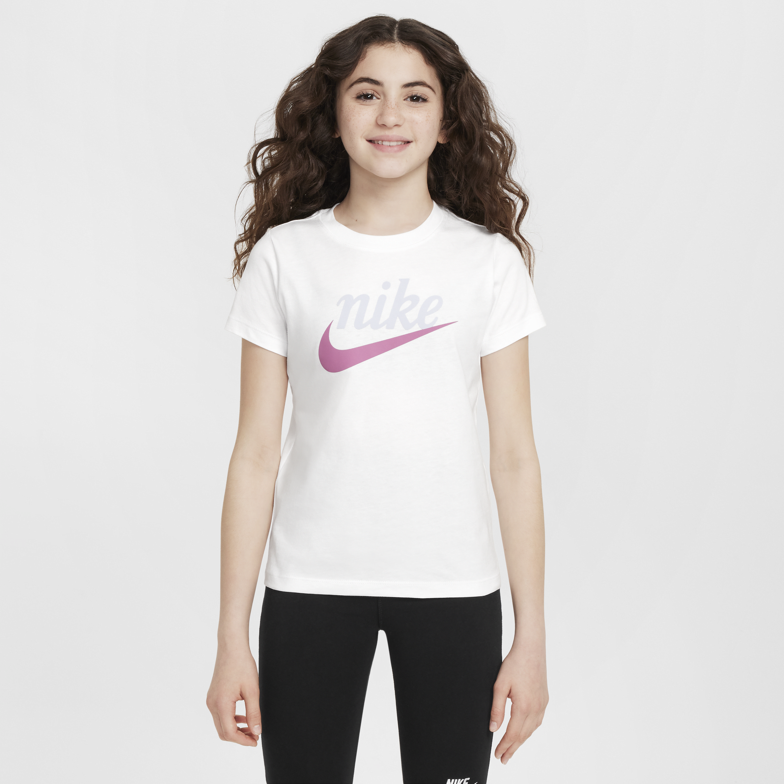 【ナイキ(NIKE)公式ストア】ナイキ スポーツウェア ジュニア (ガールズ) Tシャツ DJ2996-100 ホワイト 【ナイキ(NIKE)公式ストア】ナイキ スポーツウェア ジュニア (ガールズ) Tシャツ DJ2996-100 ホワイト