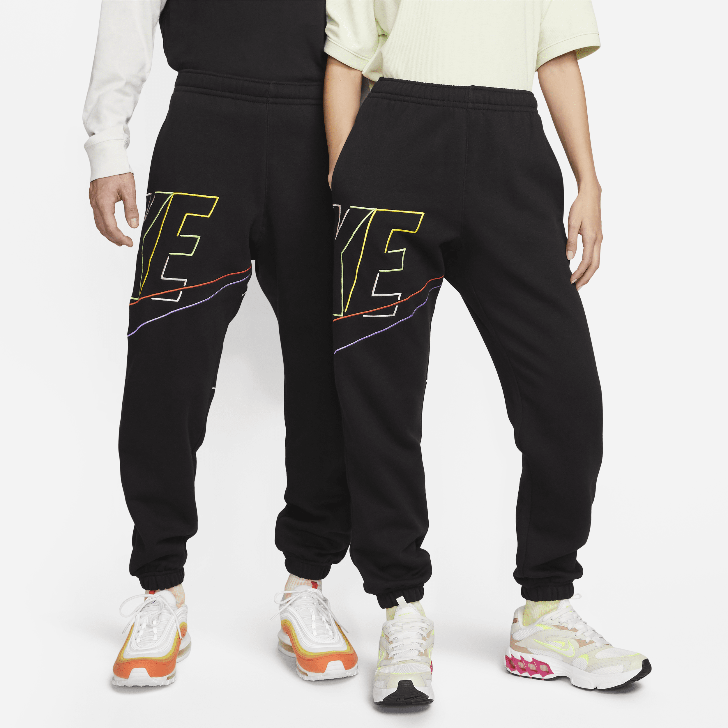 【ナイキ(NIKE)公式ストア】ナイキ クラブ フリース+ メンズ ブラッシュドバック パンツ DX0548-010 ブラック 【ナイキ(NIKE)公式ストア】ナイキ クラブ フリース+ メンズ ブラッシュドバック パンツ DX0548-010 ブラック