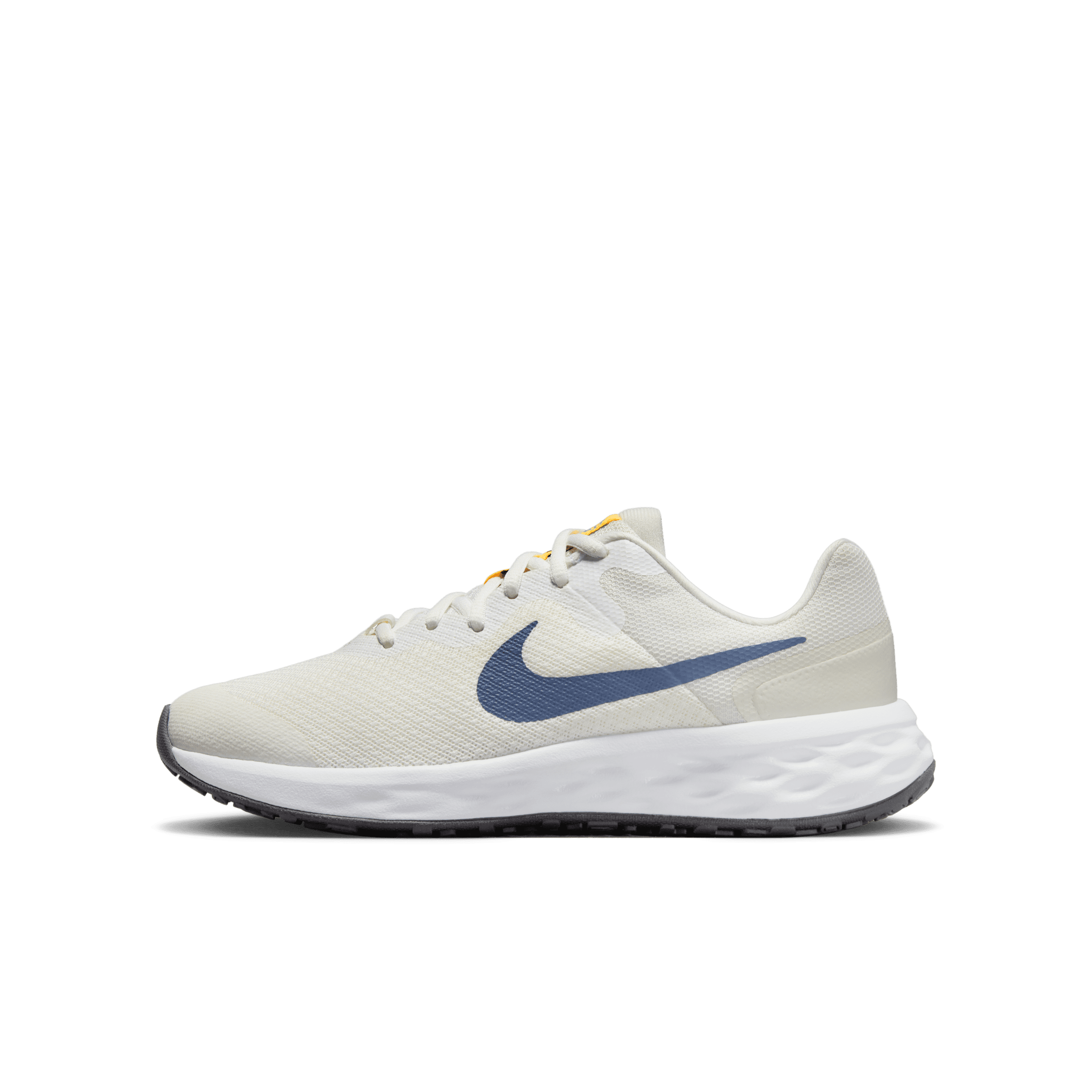 【ナイキ(NIKE)公式ストア】ナイキ レボリューション 6 ジュニア ロード ランニングシューズ DD1096-100 ホワイト 【ナイキ(NIKE)公式ストア】ナイキ レボリューション 6 ジュニア ロード ランニングシューズ DD1096-100 ホワイト
