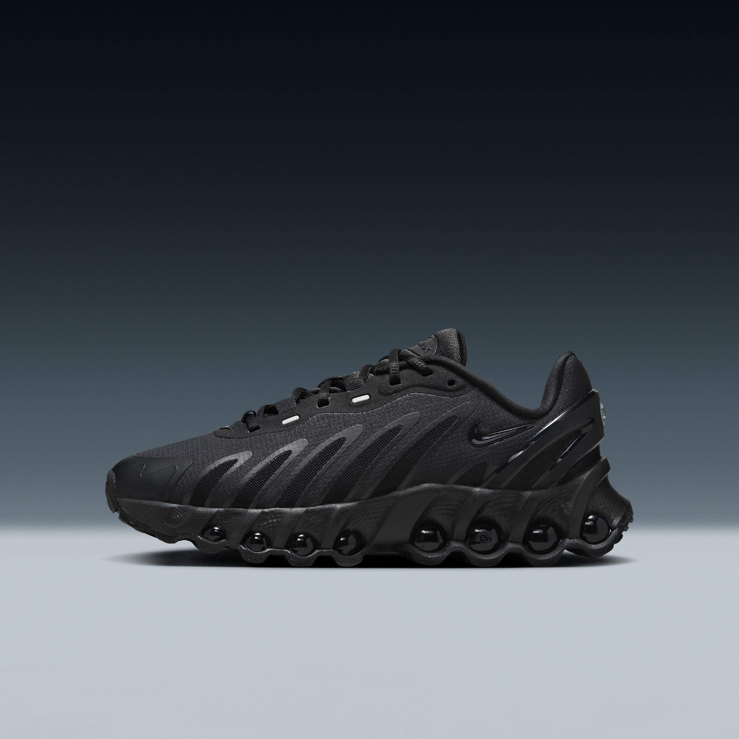 【ナイキ(NIKE)公式ストア】ナイキ エア マックス Dn8 ジュニアシューズ HF7310-002 ブラック 【ナイキ(NIKE)公式ストア】ナイキ エア マックス Dn8 ジュニアシューズ HF7310-002 ブラック