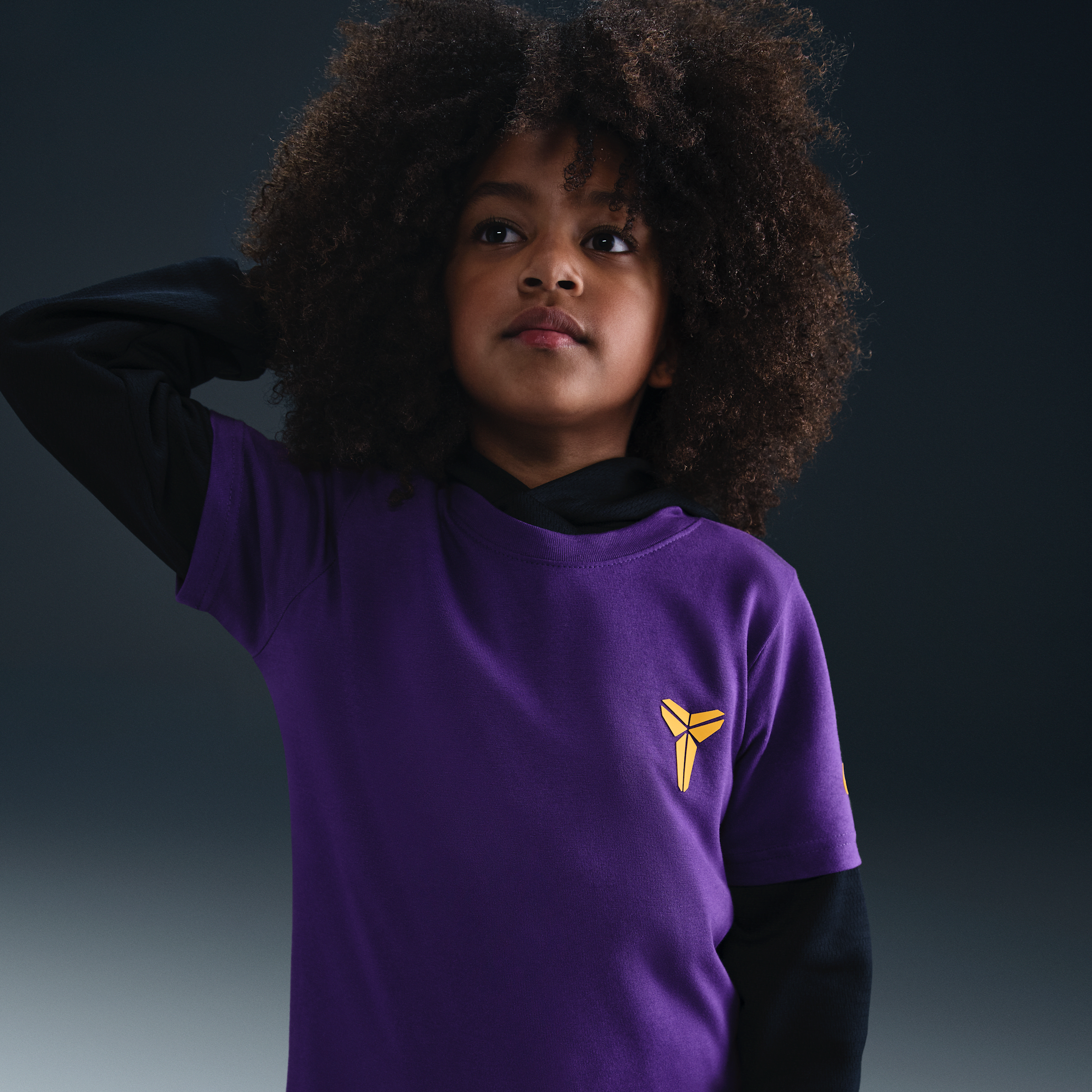 【ナイキ(NIKE)公式ストア】コービー ジュニア Tシャツ HM5667-504 パープル 【ナイキ(NIKE)公式ストア】コービー ジュニア Tシャツ HM5667-504 パープル