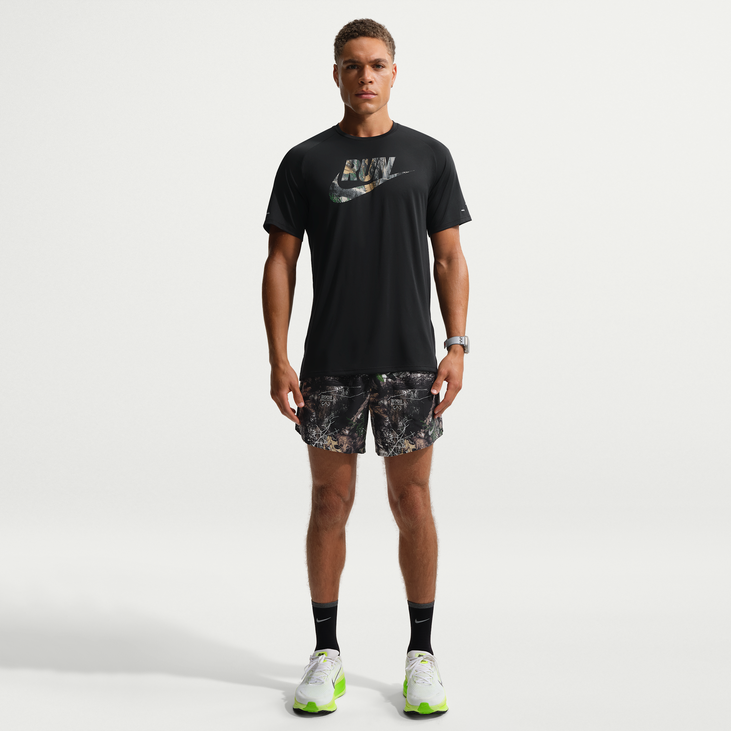 Nike Stride Men's Dri-FIT ADV Realtree® Short-Sleeve Running Top