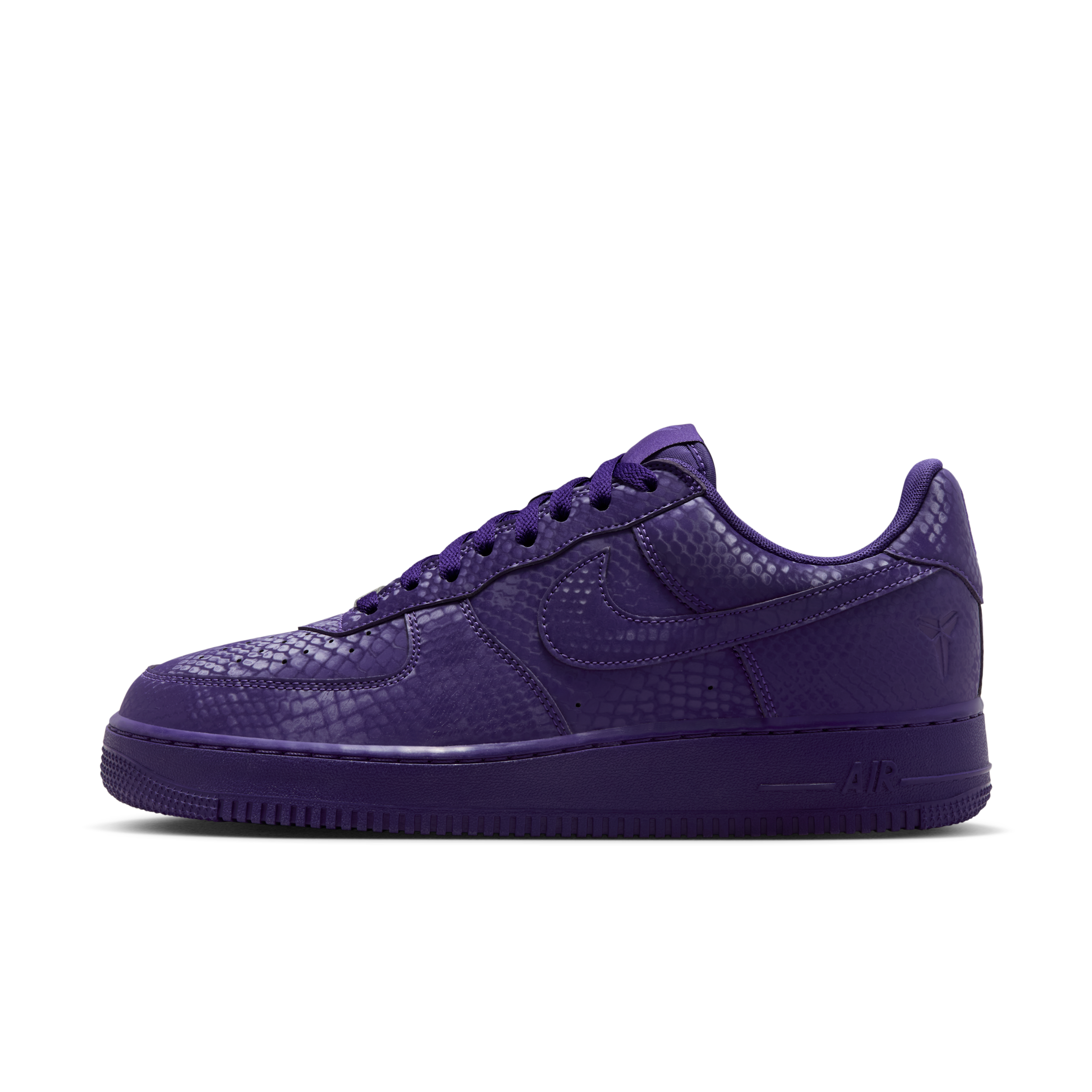 【ナイキ(NIKE)公式ストア】コービー エア フォース 1 LOW メンズシューズ IB0018-500 パープル 【ナイキ(NIKE)公式ストア】コービー エア フォース 1 LOW メンズシューズ IB0018-500 パープル