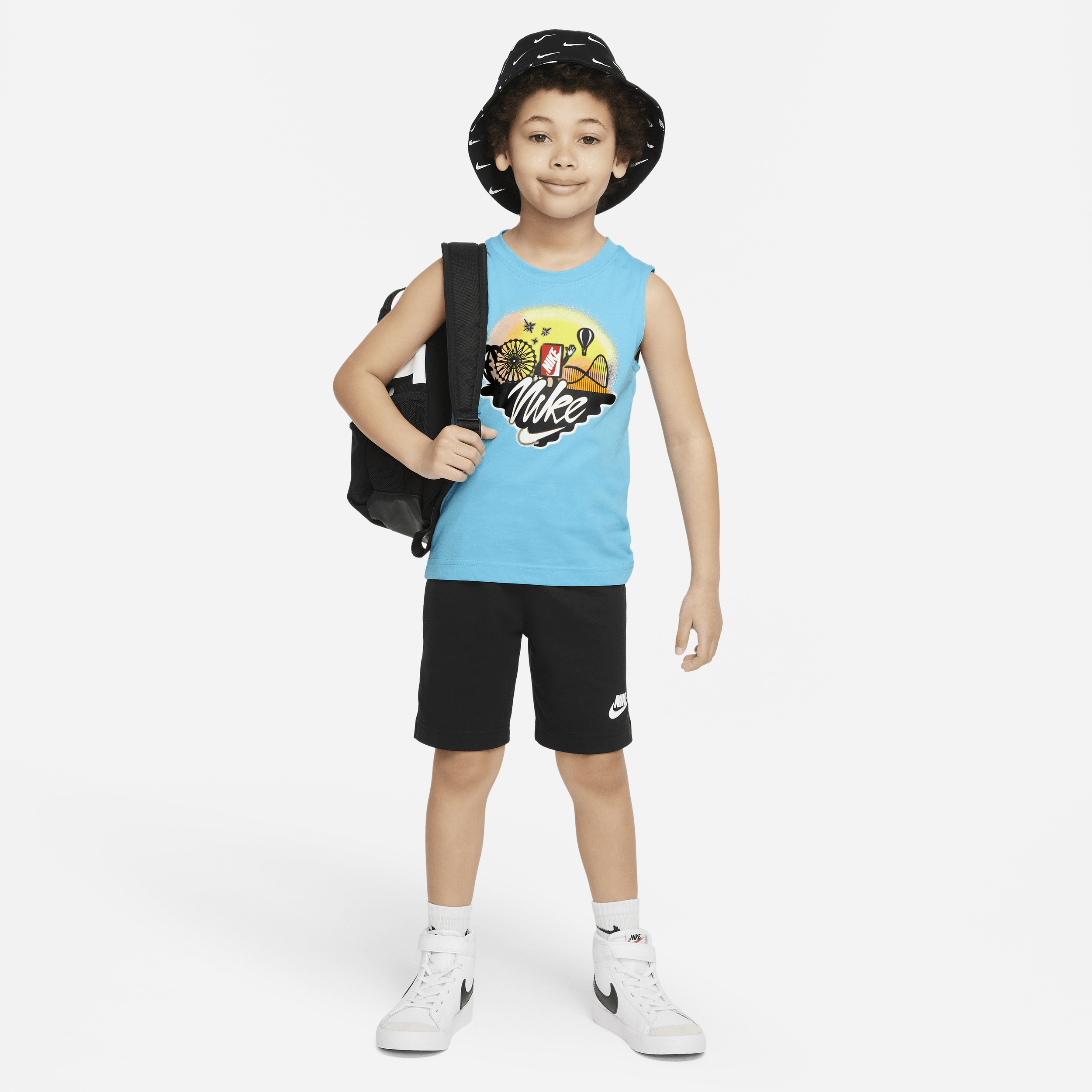 Todelt Nike Sportswear-muskelsæt med T-shirt og shorts til mindre børn - sort