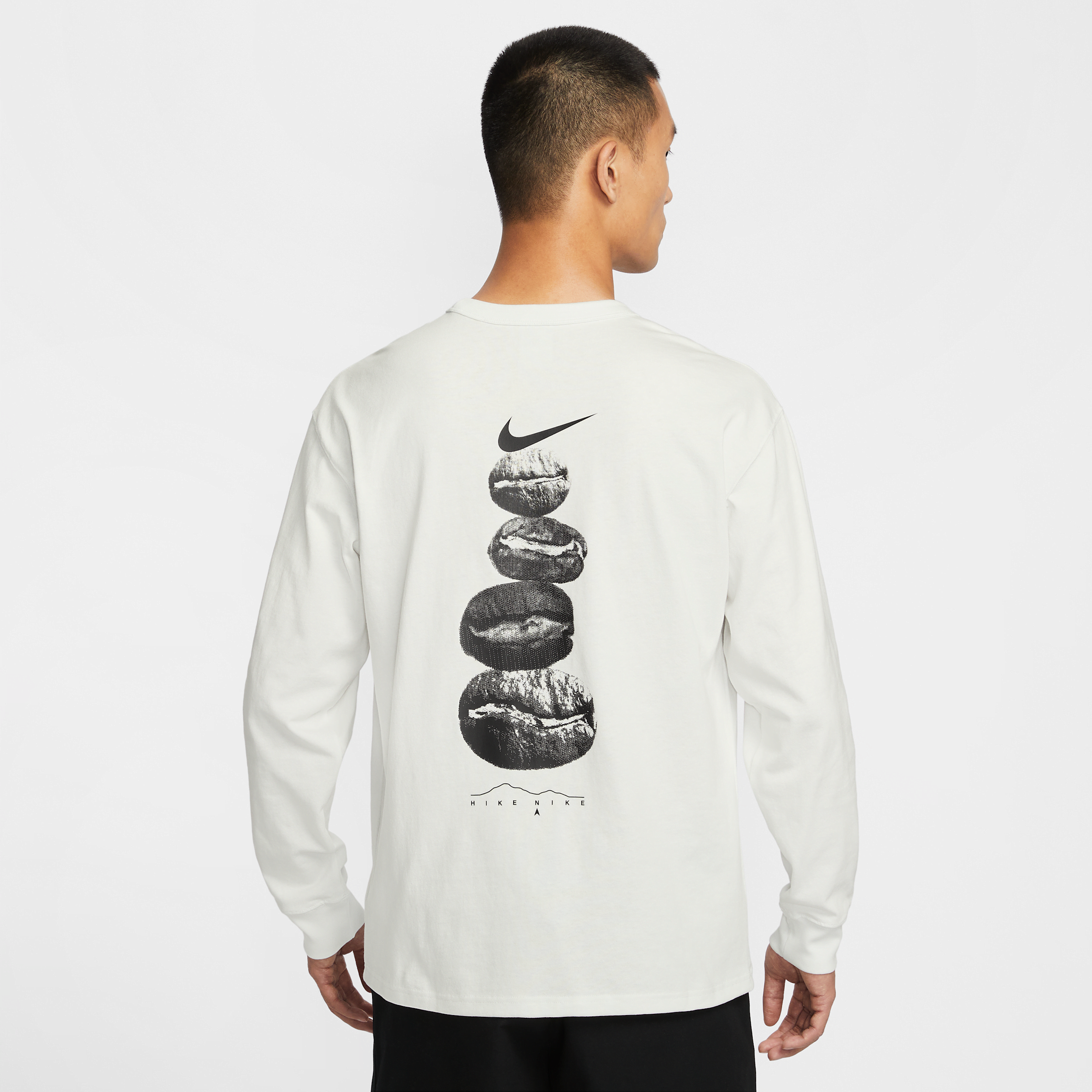 【ナイキ(NIKE)公式ストア】ナイキ スポーツウェア プレミアム メンズ ロングスリーブ Tシャツ IF0369-121 ホワイト 【ナイキ(NIKE)公式ストア】ナイキ スポーツウェア プレミアム メンズ ロングスリーブ Tシャツ IF0369-121 ホワイト
