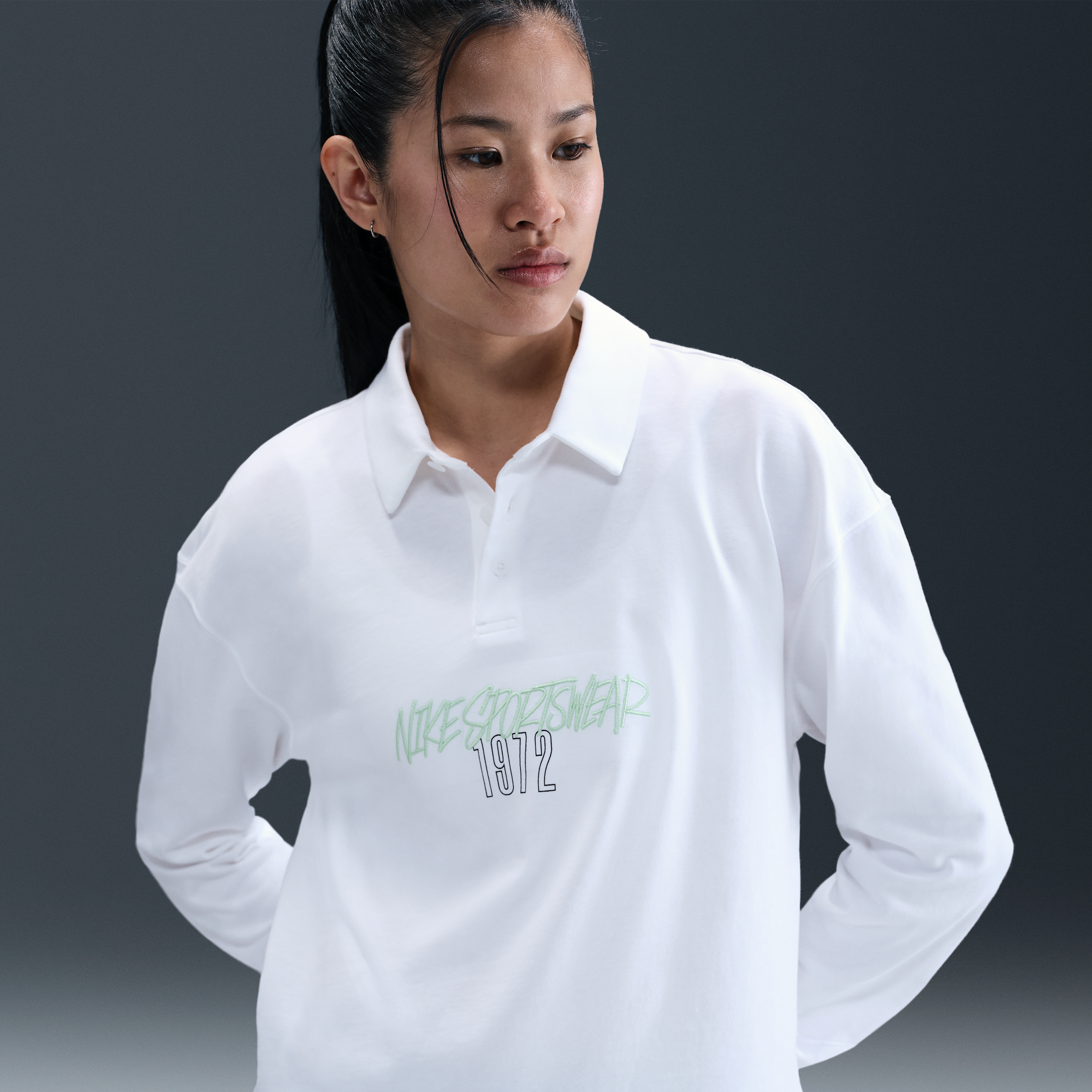 【ナイキ(NIKE)公式ストア】ナイキ スポーツウェア エッセンシャル ウィメンズ オーバーサイズド ロングスリーブ ポロ IB7889-100 ホワイト 【ナイキ(NIKE)公式ストア】ナイキ スポーツウェア エッセンシャル ウィメンズ オーバーサイズド ロングスリーブ ポロ IB7889-100 ホワイト