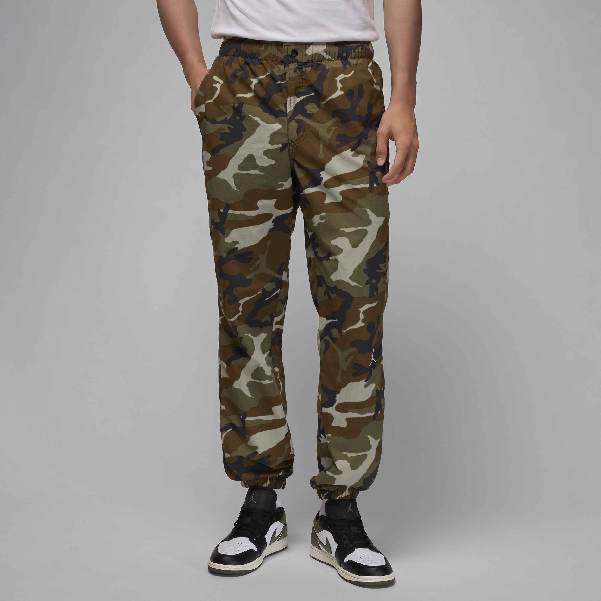 【ナイキ(NIKE)公式ストア】ジョーダン MVP メンズ カモ パンツ FZ3529-380 ブラウン 【ナイキ(NIKE)公式ストア】ジョーダン MVP メンズ カモ パンツ FZ3529-380 ブラウン