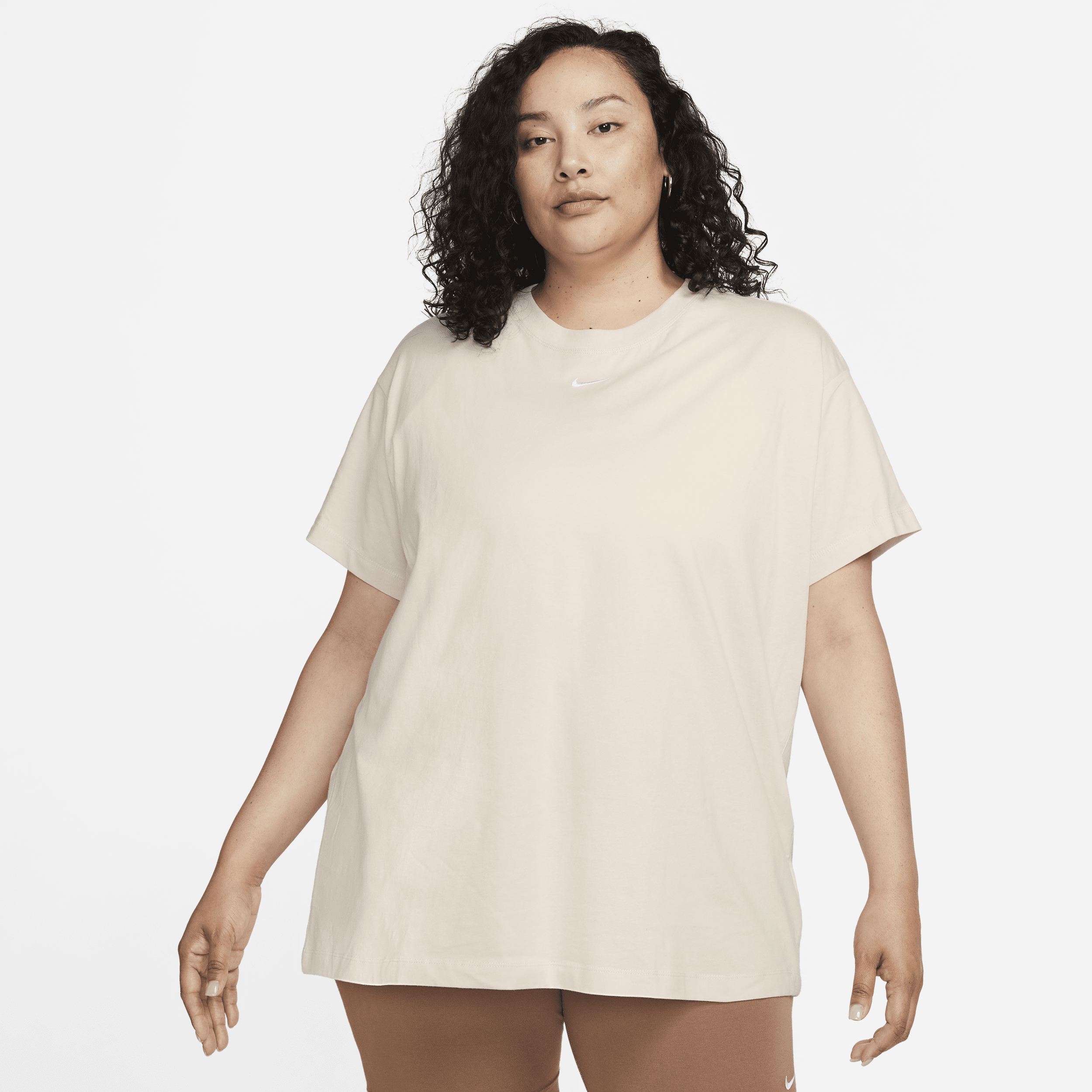 Nike Sportswear Essential T-shirt voor dames (Plus Size) - Bruin