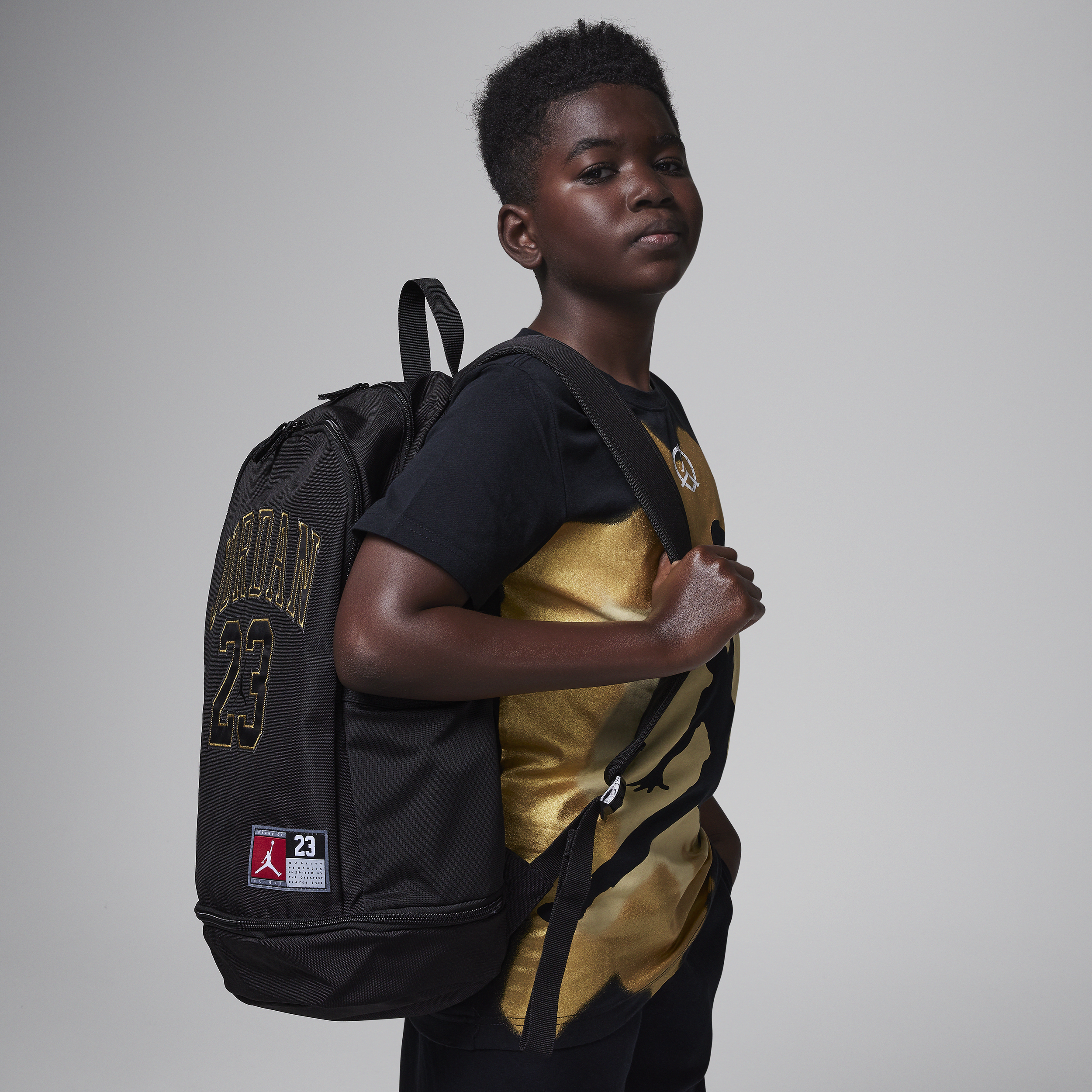 【ナイキ(NIKE)公式ストア】ジョーダン ジュニア ジャージー バックパック (27L) FQ0951-014 ブラック 【ナイキ(NIKE)公式ストア】ジョーダン ジュニア ジャージー バックパック (27L) FQ0951-014 ブラック