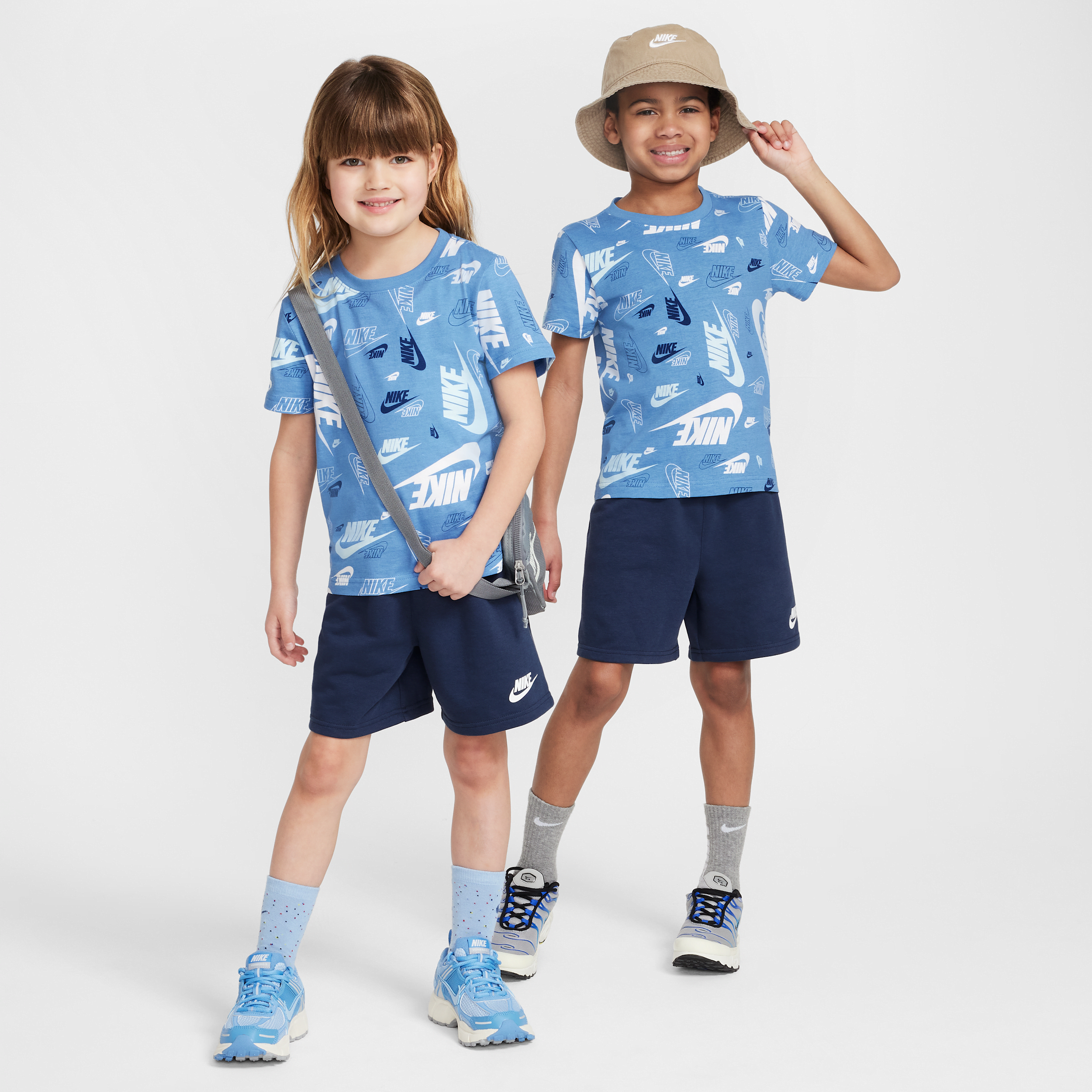 Completo con t-shirt stampata e shorts leggeri in French Terry Nike – Bambino/a - Blu