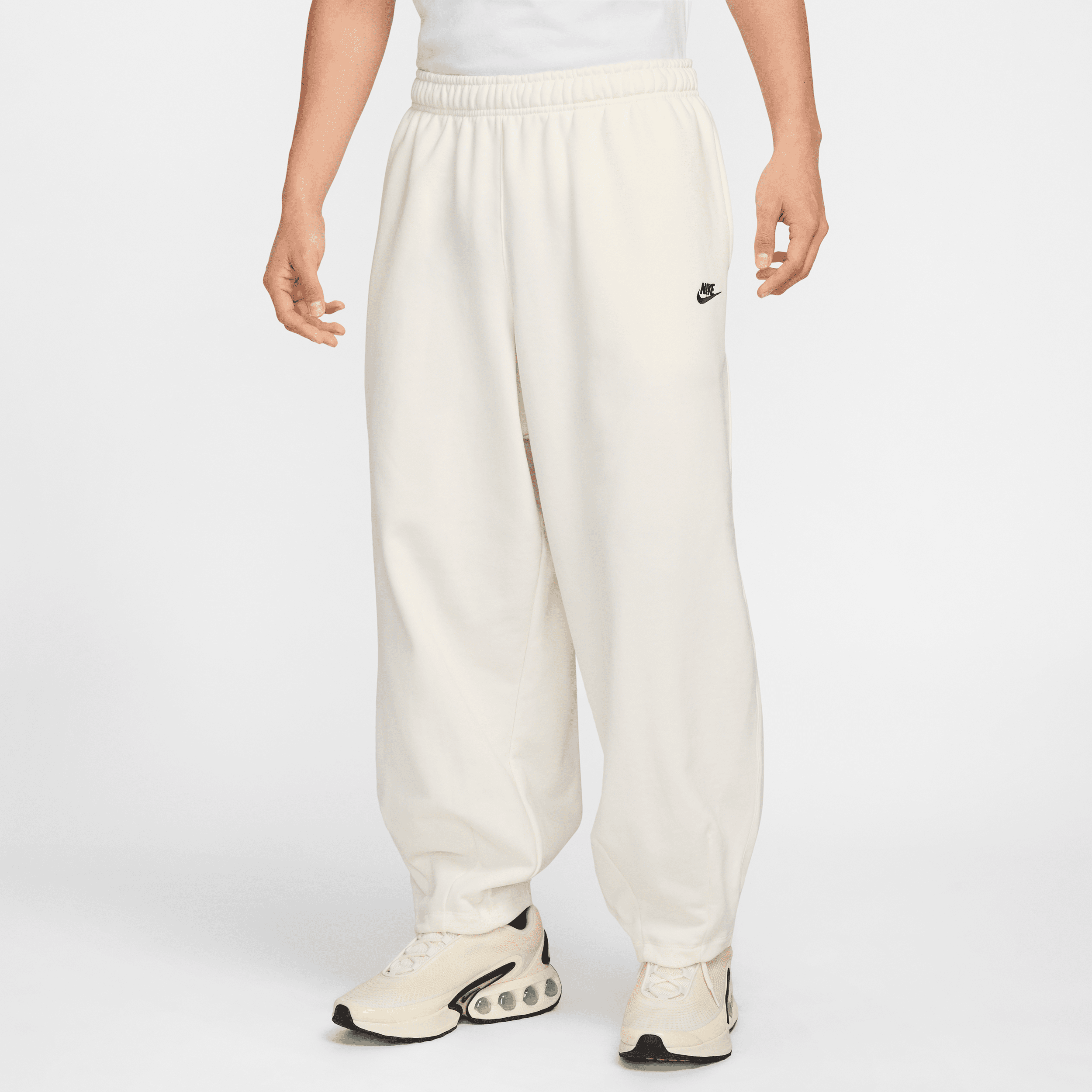 【ナイキ(NIKE)公式ストア】ナイキ クラブ フリース メンズ オーバーサイズド フレンチ テリー パンツ HJ1823-133 ホワイト 【ナイキ(NIKE)公式ストア】ナイキ クラブ フリース メンズ オーバーサイズド フレンチ テリー パンツ HJ1823-133 ホワイト