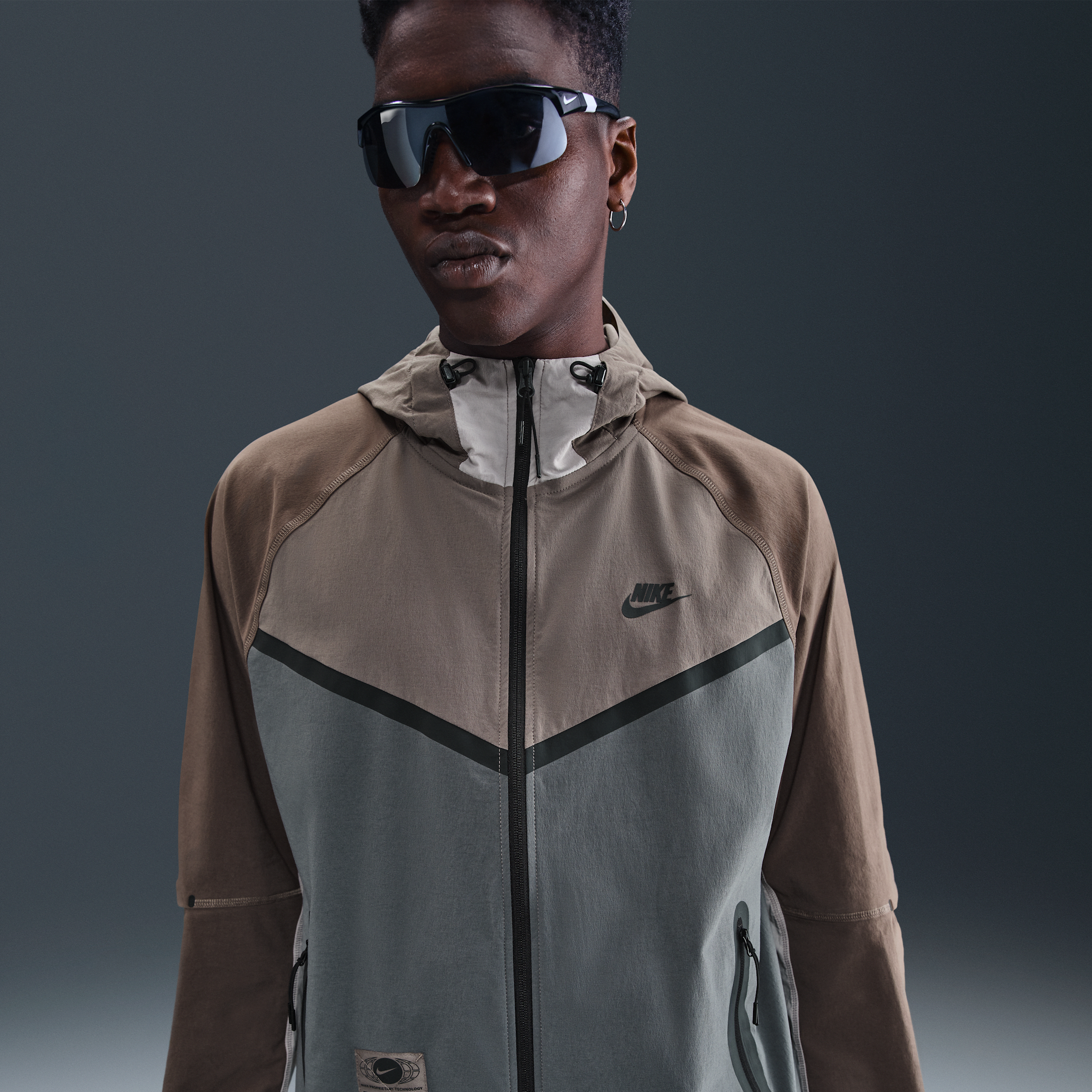 Nike Tech Men's Woven Windrunner Full-Zip Jacket - Grey - Nylon