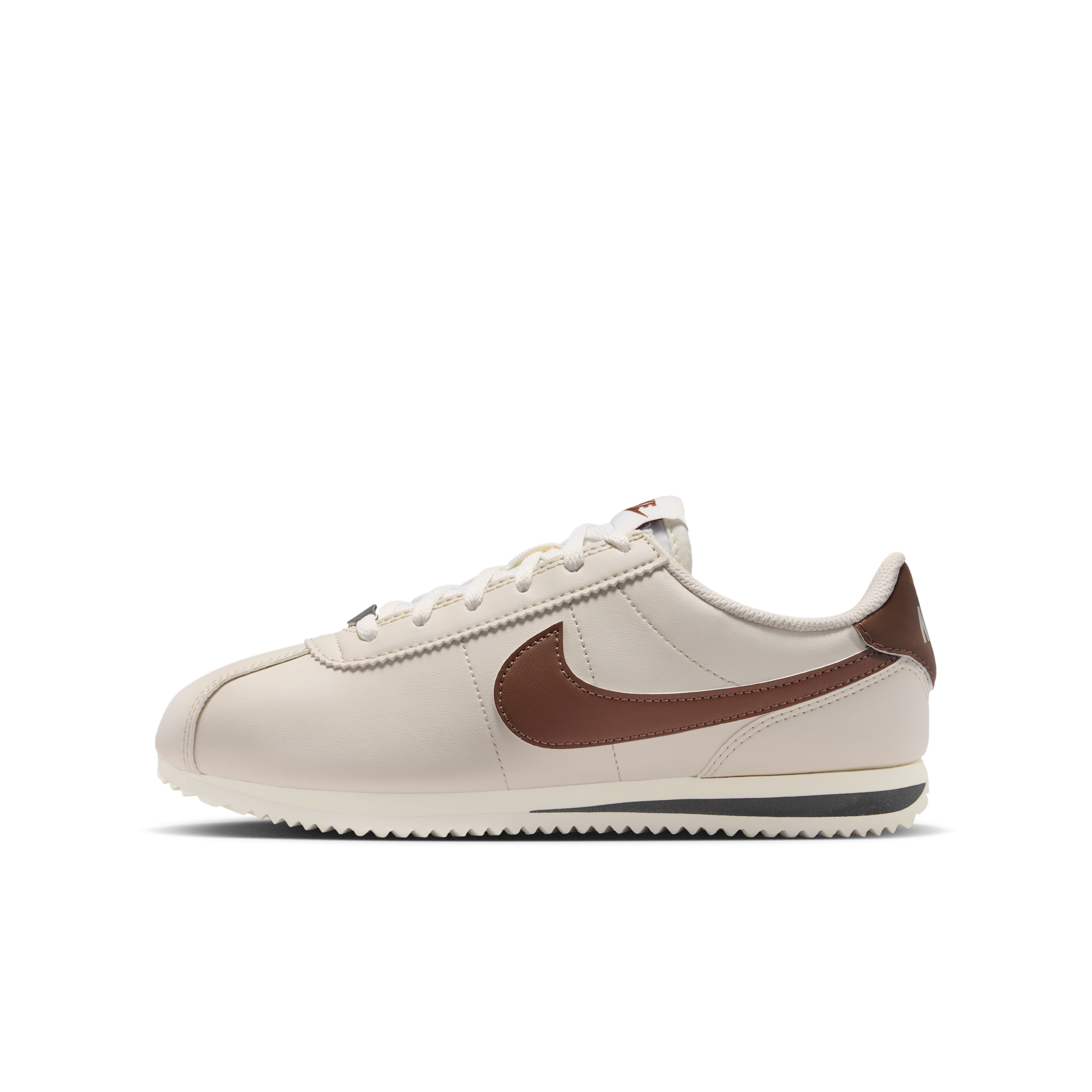 【ナイキ(NIKE)公式ストア】ナイキ コルテッツ ジュニアシューズ IH7653-107 ブラウン 【ナイキ(NIKE)公式ストア】ナイキ コルテッツ ジュニアシューズ IH7653-107 ブラウン