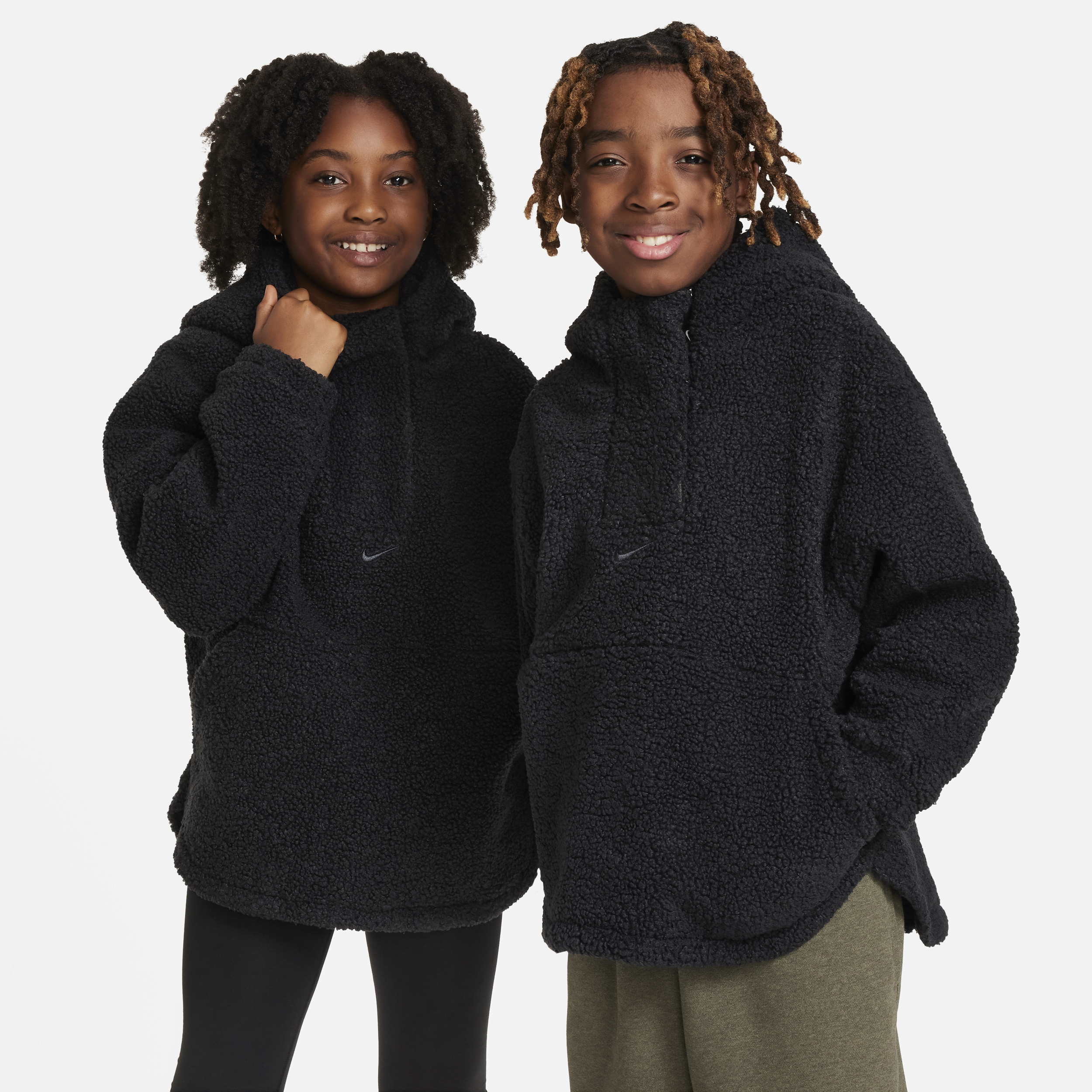 Nike High-Pile Fleece Therma-FIT-træningsjakke til større børn (piger) - sort