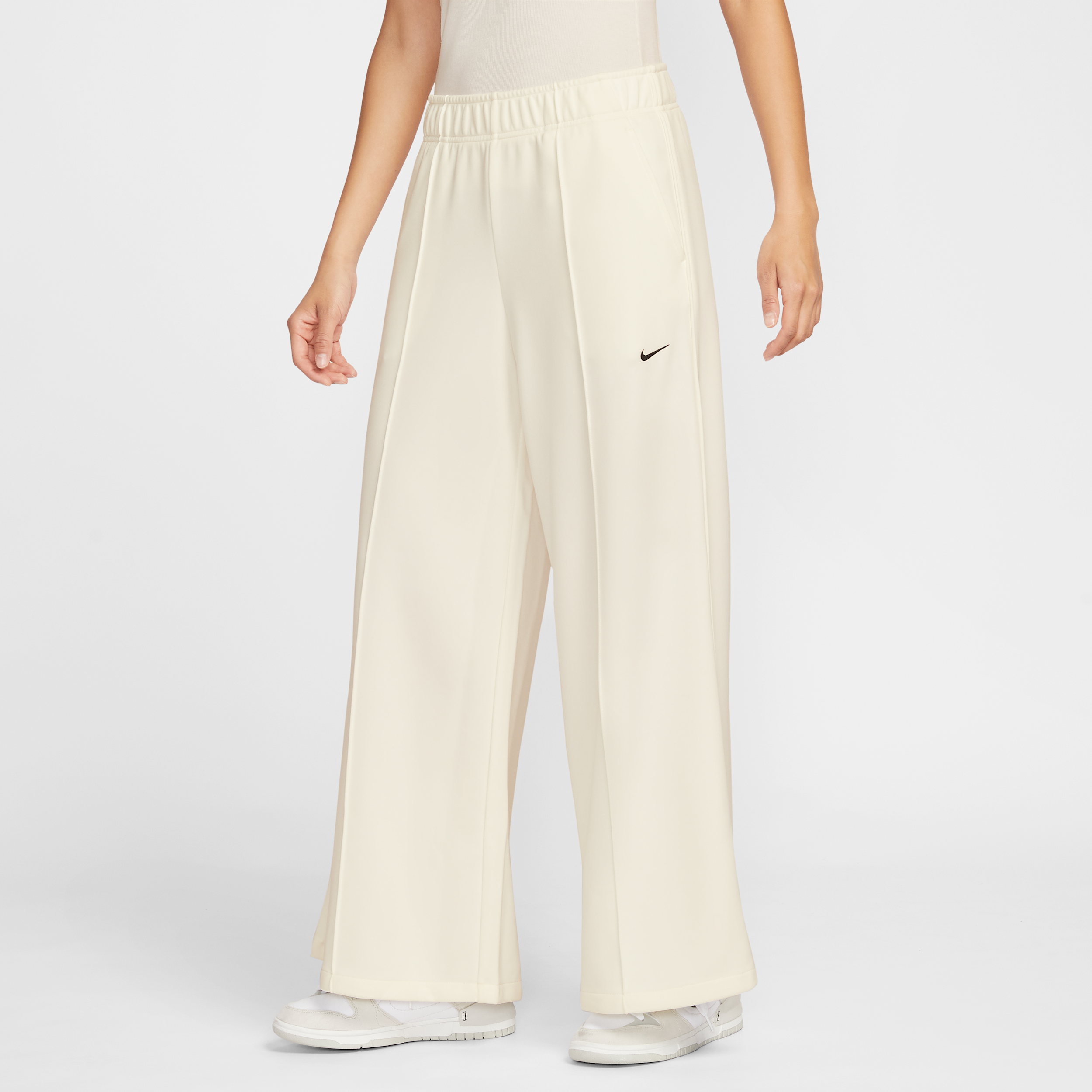 【ナイキ(NIKE)公式ストア】ナイキ スポーツウェア ウィメンズ ミッドライズ ワイドレッグ トラックパンツ IH8515-133 ホワイト 【ナイキ(NIKE)公式ストア】ナイキ スポーツウェア ウィメンズ ミッドライズ ワイドレッグ トラックパンツ IH8515-133 ホワイト