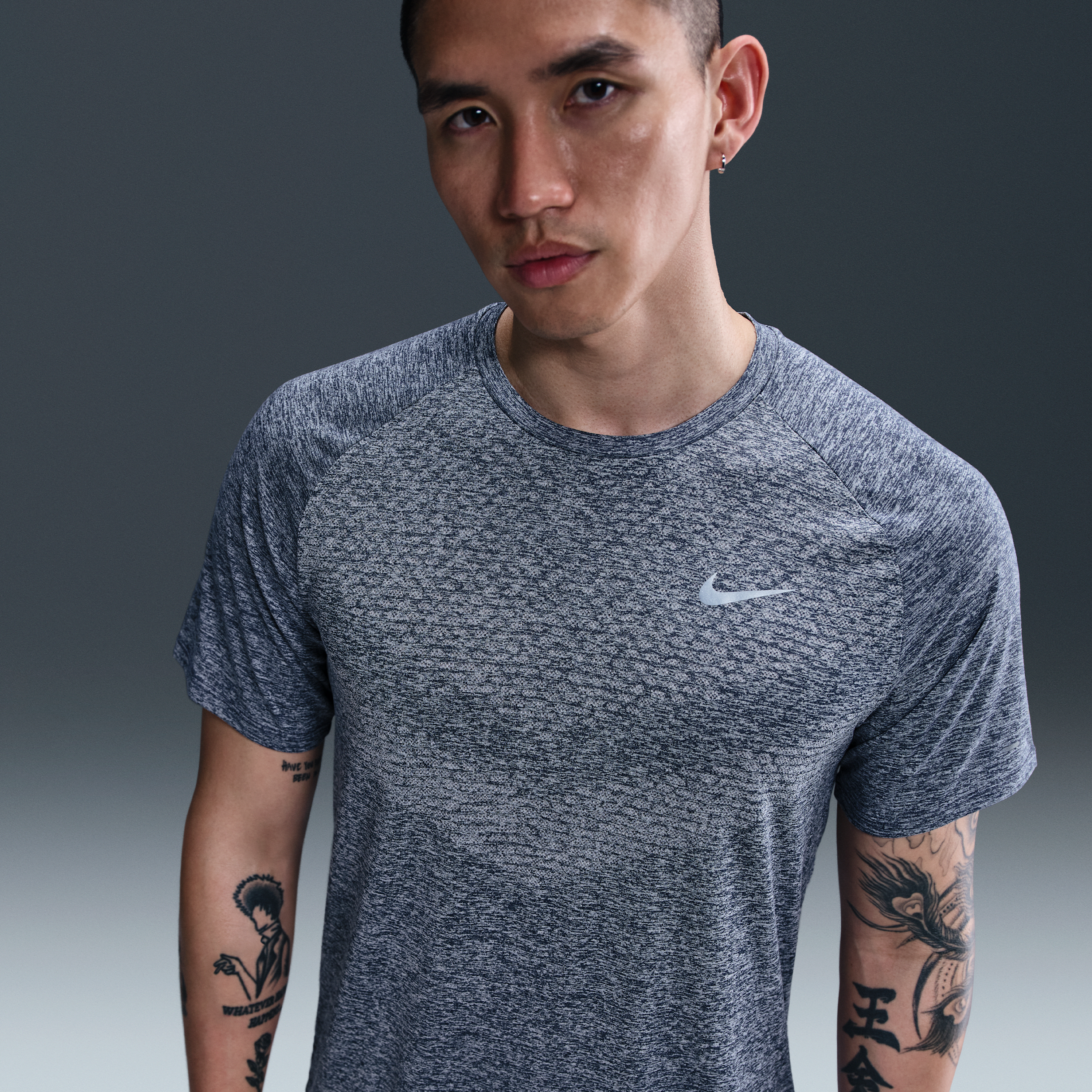 【ナイキ(NIKE)公式ストア】ナイキ ストライド メンズ Dri-FIT ADV ショートスリーブ ランニングトップ HV5204-437 ブルー 【ナイキ(NIKE)公式ストア】ナイキ ストライド メンズ Dri-FIT ADV ショートスリーブ ランニングトップ HV5204-437 ブルー