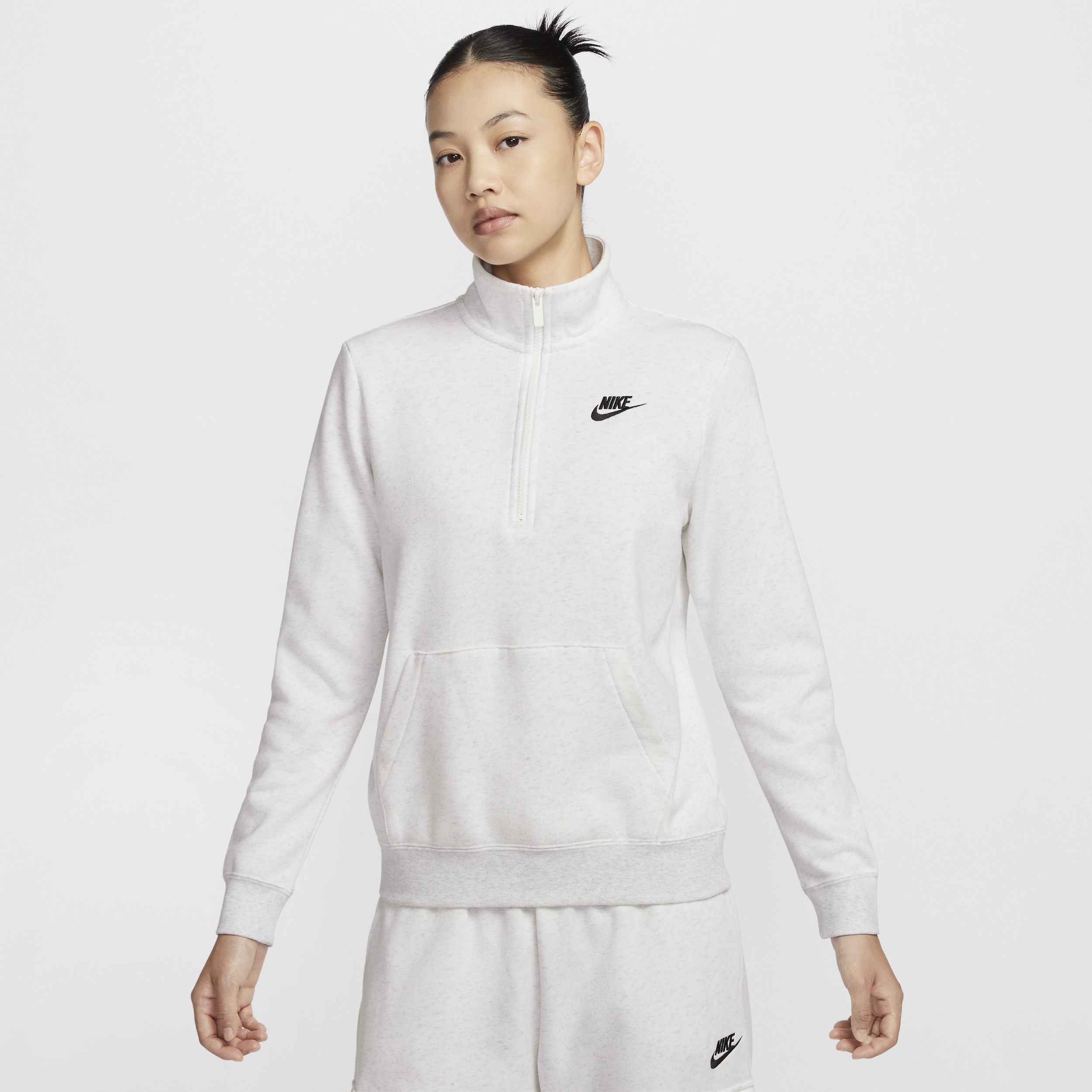 【ナイキ(NIKE)公式ストア】ナイキ スポーツウェア クラブ フリース ウィメンズ 1/2ジップ スウェットシャツ DQ5839-051 ブラウン 【ナイキ(NIKE)公式ストア】ナイキ スポーツウェア クラブ フリース ウィメンズ 1/2ジップ スウェットシャツ DQ5839-051 ブラウン