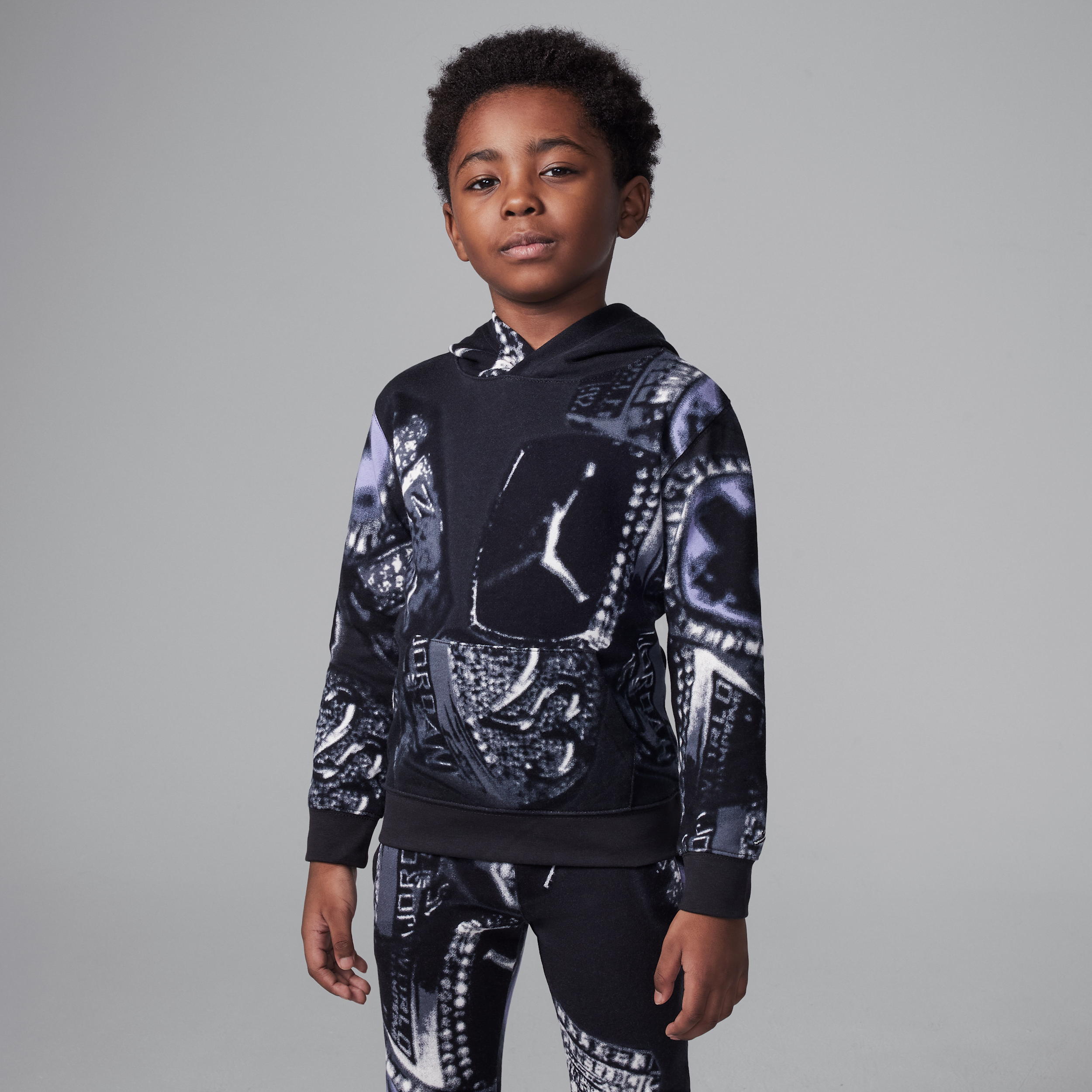 【ナイキ(NIKE)公式ストア】ジョーダン リトルキッズ MVP フレンチ テリー プリント プルオーバー パーカー IF3702-045 ブラック 【ナイキ(NIKE)公式ストア】ジョーダン リトルキッズ MVP フレンチ テリー プリント プルオーバー パーカー IF3702-045 ブラック