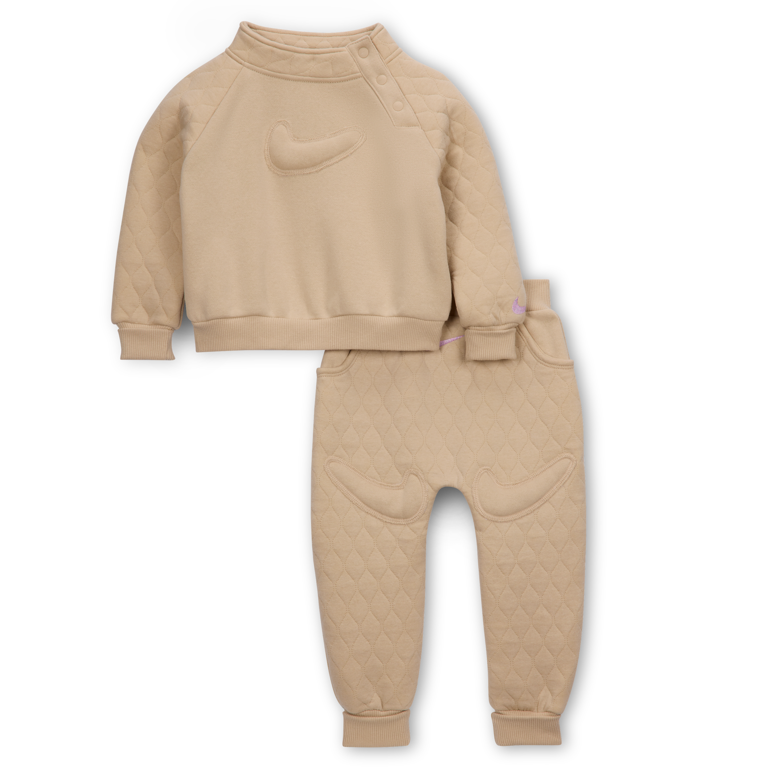 【ナイキ(NIKE)公式ストア】ナイキ レディー、セット! ベビー ツーピース ジョガーパンツ セットアップ IO2813-126 ブラウン 【ナイキ(NIKE)公式ストア】ナイキ レディー、セット! ベビー ツーピース ジョガーパンツ セットアップ IO2813-126 ブラウン