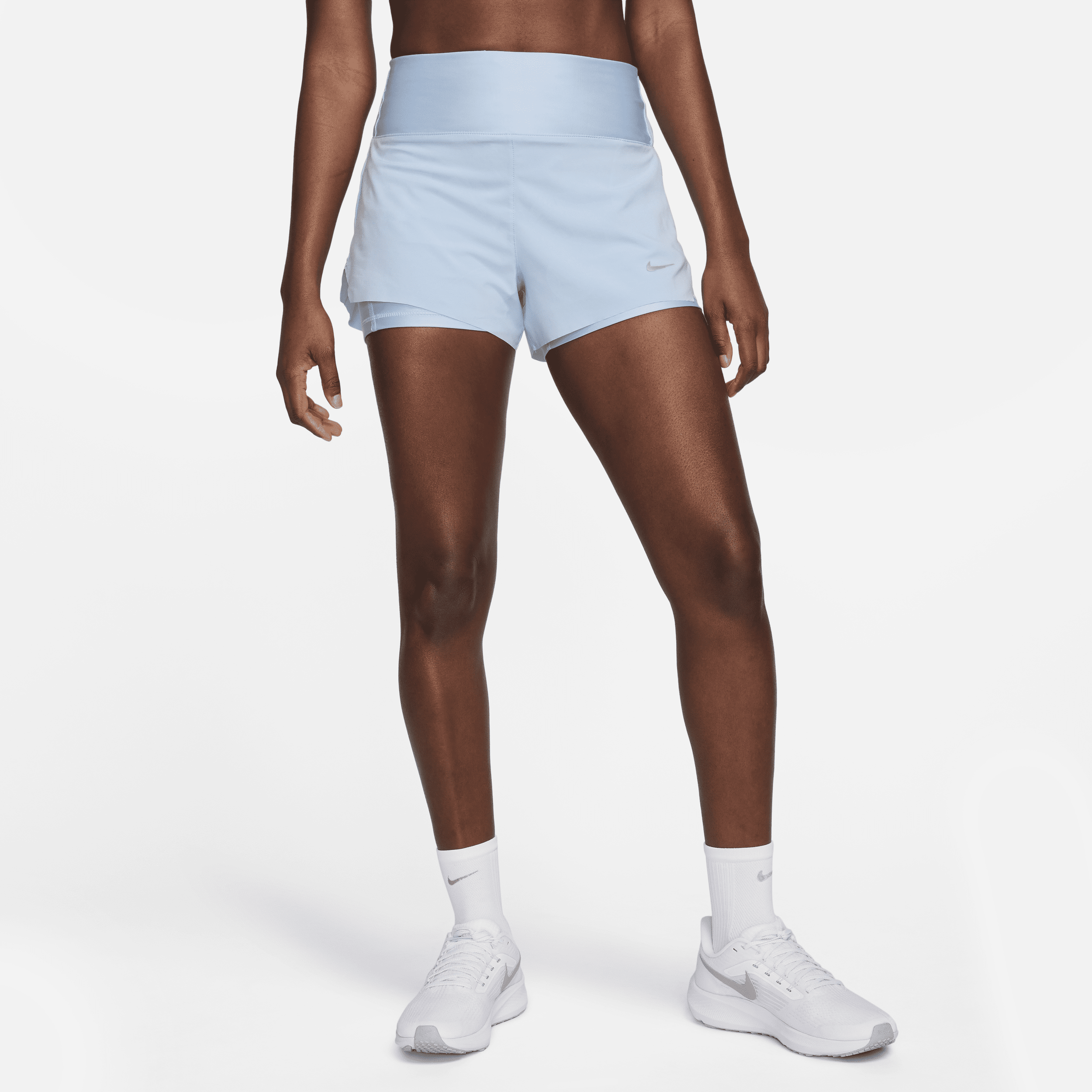 Nike Dri-FIT Swift Pantalón corto de running de talle medio 2 en 1 de 8 cm con bolsillos - Mujer - Azul