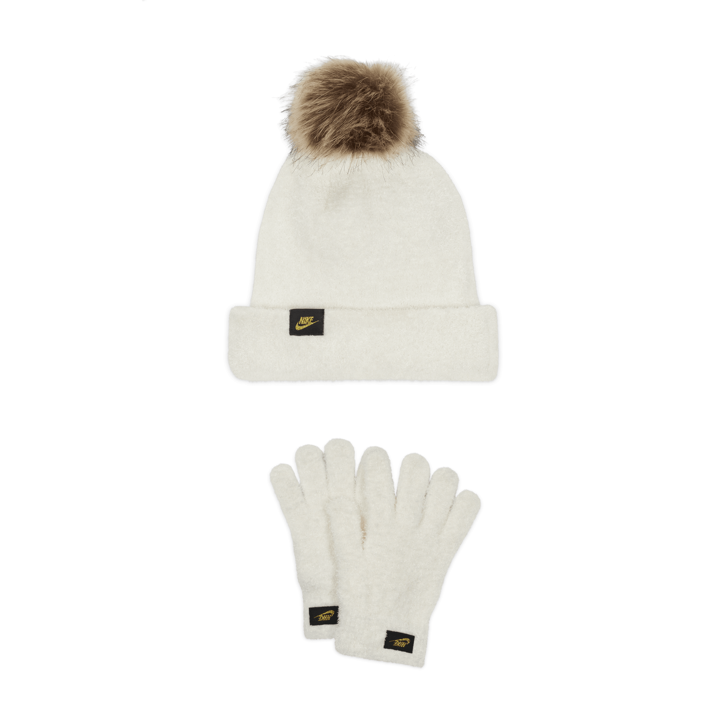 【ナイキ(NIKE)公式ストア】ナイキ ジュニア プラッシュ ビーニー ツーピース ギフト セット HV7192-133 ホワイト 【ナイキ(NIKE)公式ストア】ナイキ ジュニア プラッシュ ビーニー ツーピース ギフト セット HV7192-133 ホワイト