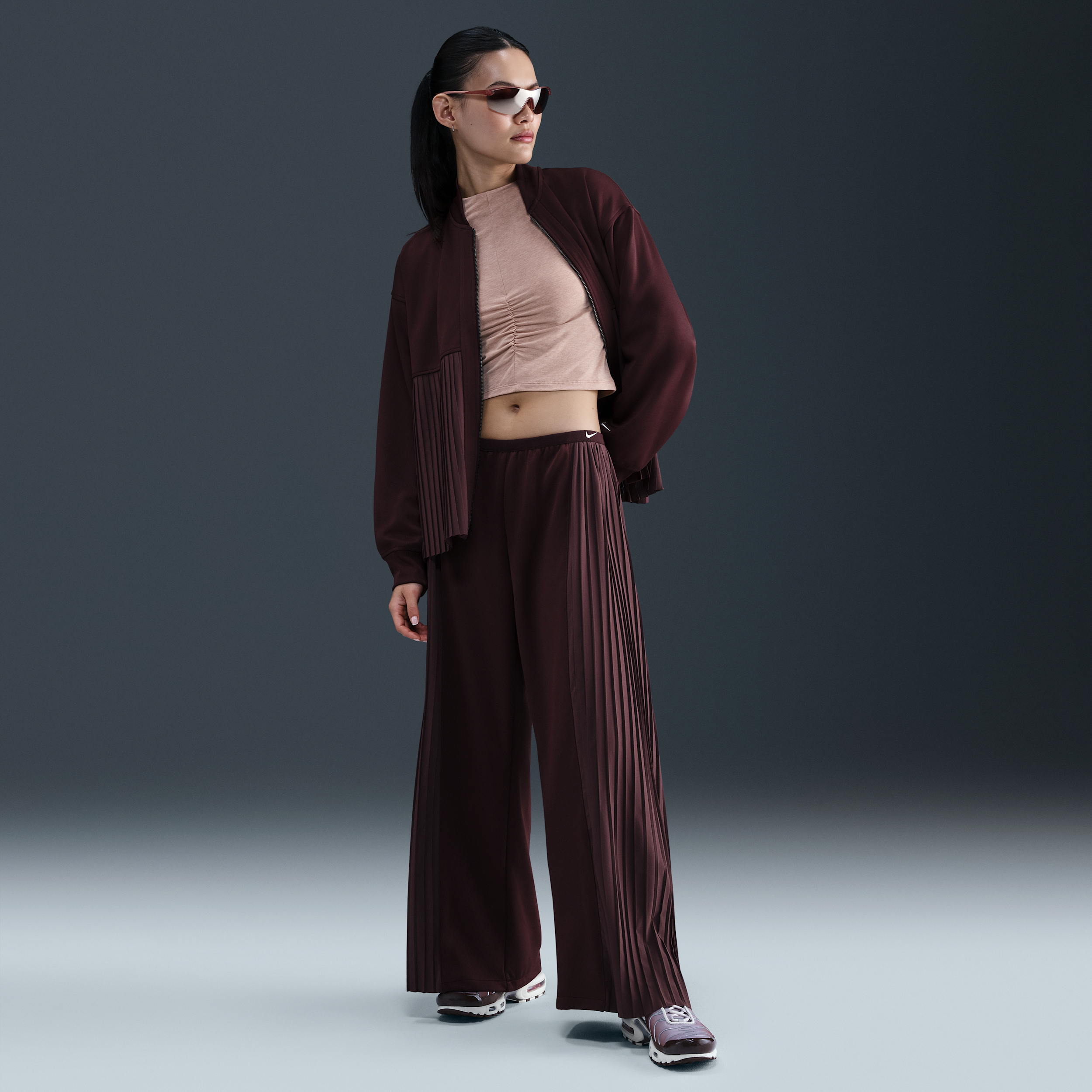 【ナイキ(NIKE)公式ストア】ナイキ スポーツウェア ウィメンズ プリーツパンツ IM7460-652 レッド 【ナイキ(NIKE)公式ストア】ナイキ スポーツウェア ウィメンズ プリーツパンツ IM7460-652 レッド