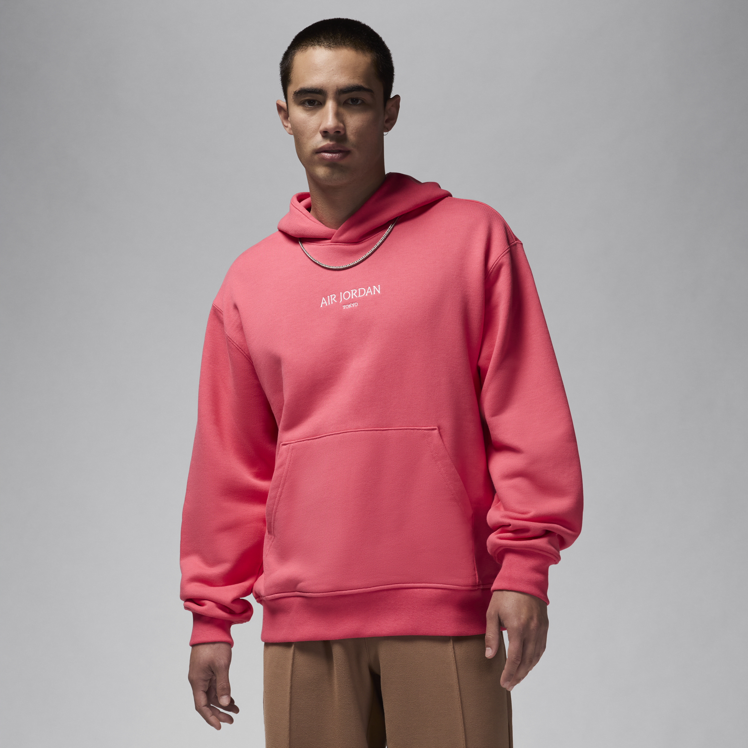 【ナイキ(NIKE)公式ストア】エア ジョーダン ワードマーク メンズ 東京 フリース プルオーバー パーカー FZ1172-629 ピンク 【ナイキ(NIKE)公式ストア】エア ジョーダン ワードマーク メンズ 東京 フリース プルオーバー パーカー FZ1172-629 ピンク
