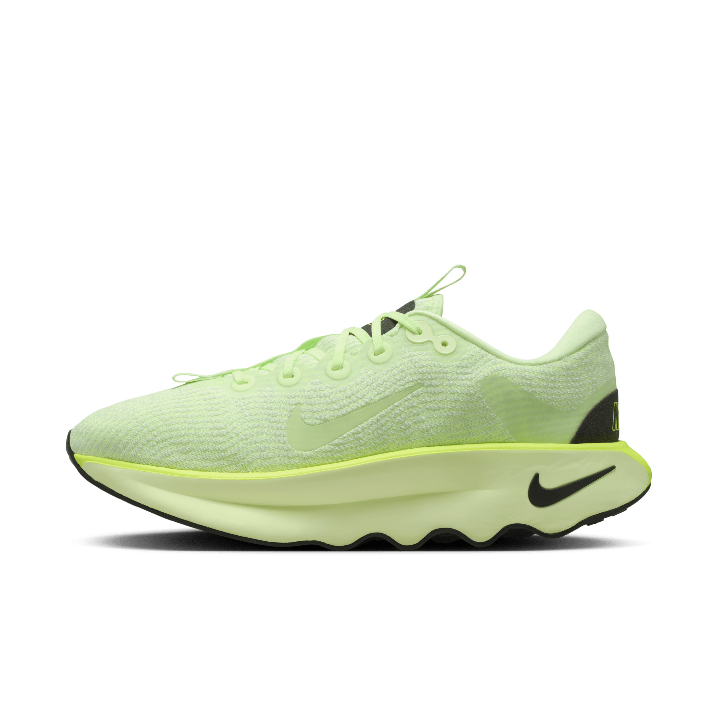 【ナイキ(NIKE)公式ストア】ナイキ モティバ メンズ ウォーキングシューズ DV1237-700 イエロー 【ナイキ(NIKE)公式ストア】ナイキ モティバ メンズ ウォーキングシューズ DV1237-700 イエロー