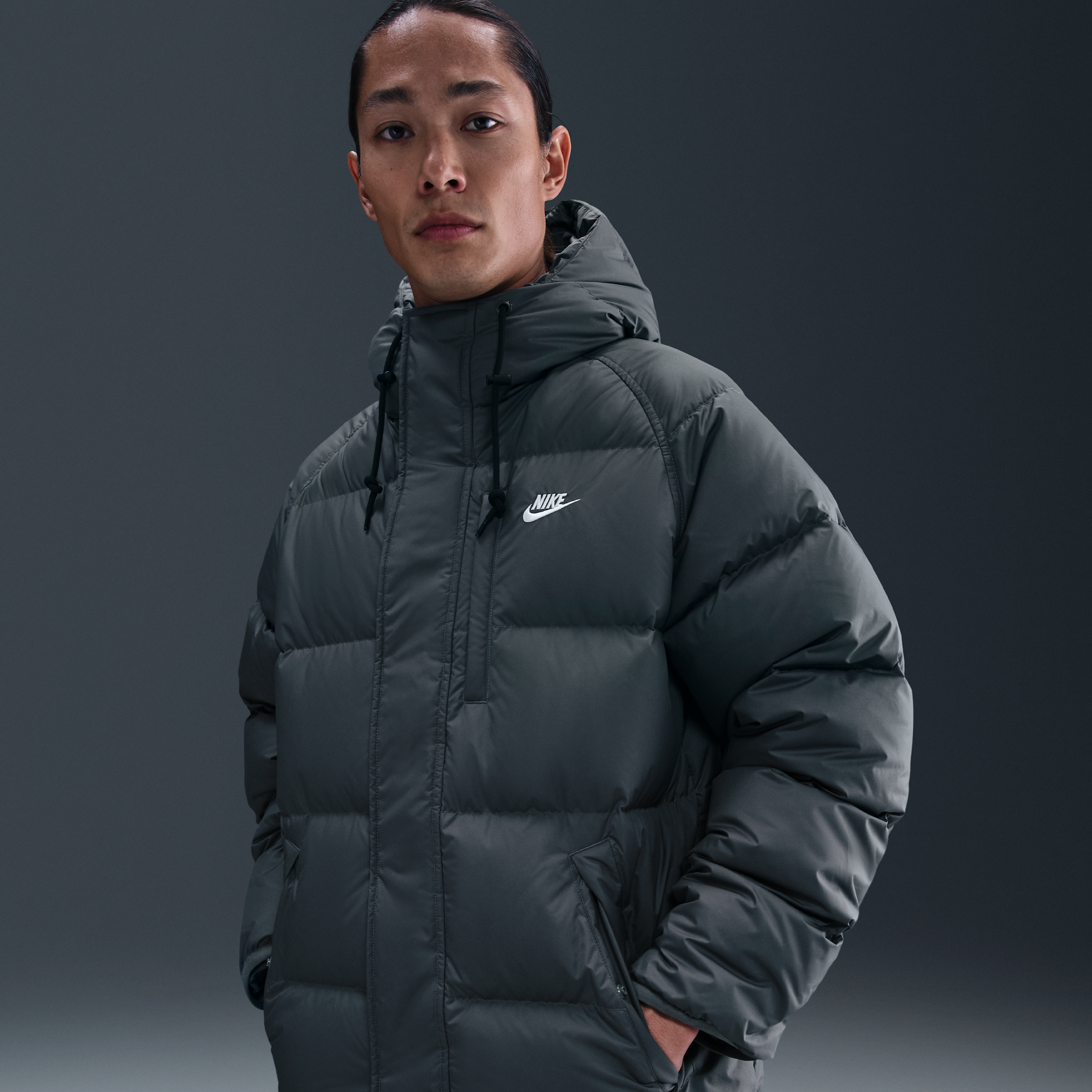 【ナイキ（NIKE）公式ストア】ナイキ スポーツウェア クラブ メンズ Therma-FIT パーカー IB2974-068 グレー