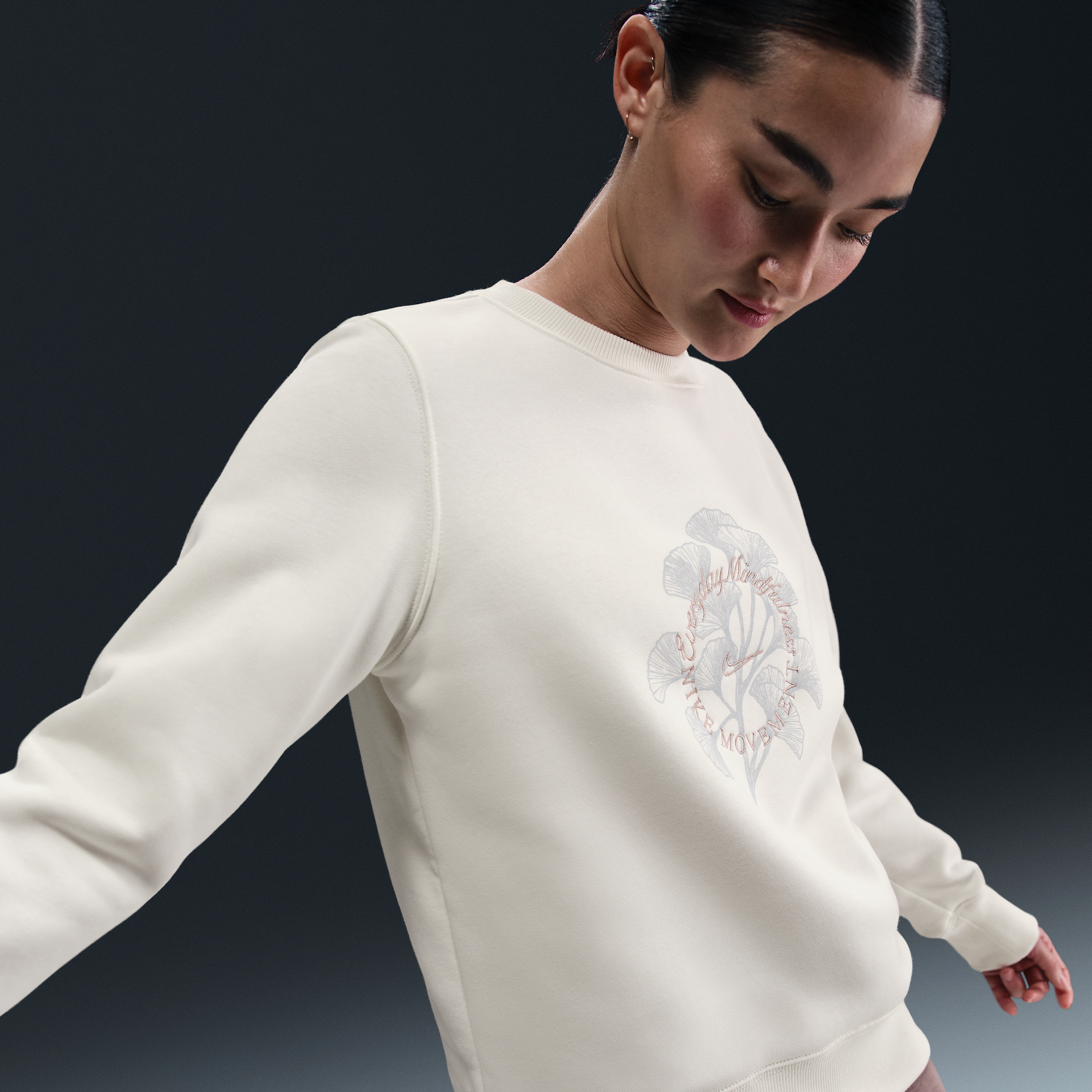 【ナイキ(NIKE)公式ストア】ナイキ スポーツウェア フェニックス フリース ウィメンズ クルーネック スウェットシャツ HV5022-133 ホワイト 【ナイキ(NIKE)公式ストア】ナイキ スポーツウェア フェニックス フリース ウィメンズ クルーネック スウェットシャツ HV5022-133 ホワイト