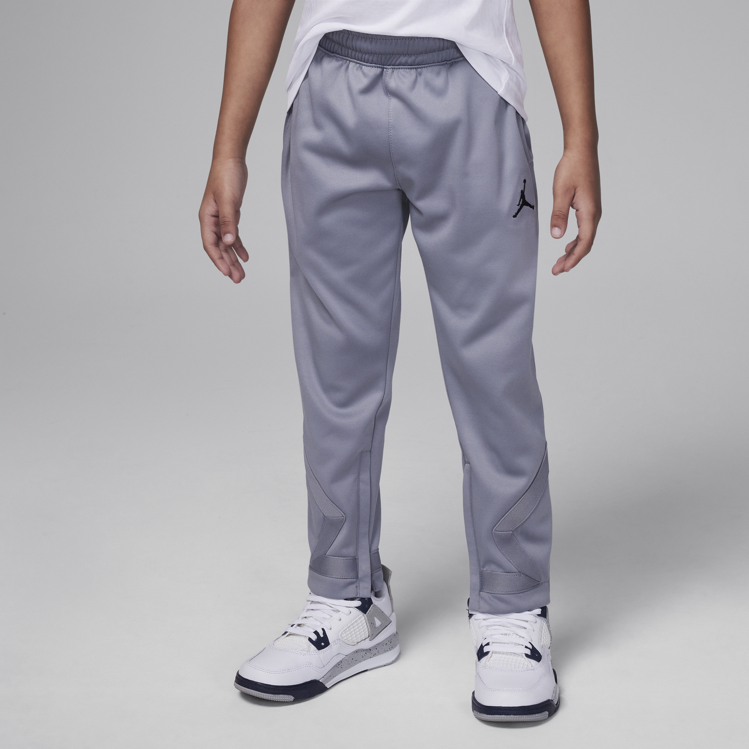 【ナイキ(NIKE)公式ストア】ジョーダン エア ダイアモンド リトルキッズ Dri-FIT パンツ HJ1518-089 グレー 【ナイキ(NIKE)公式ストア】ジョーダン エア ダイアモンド リトルキッズ Dri-FIT パンツ HJ1518-089 グレー