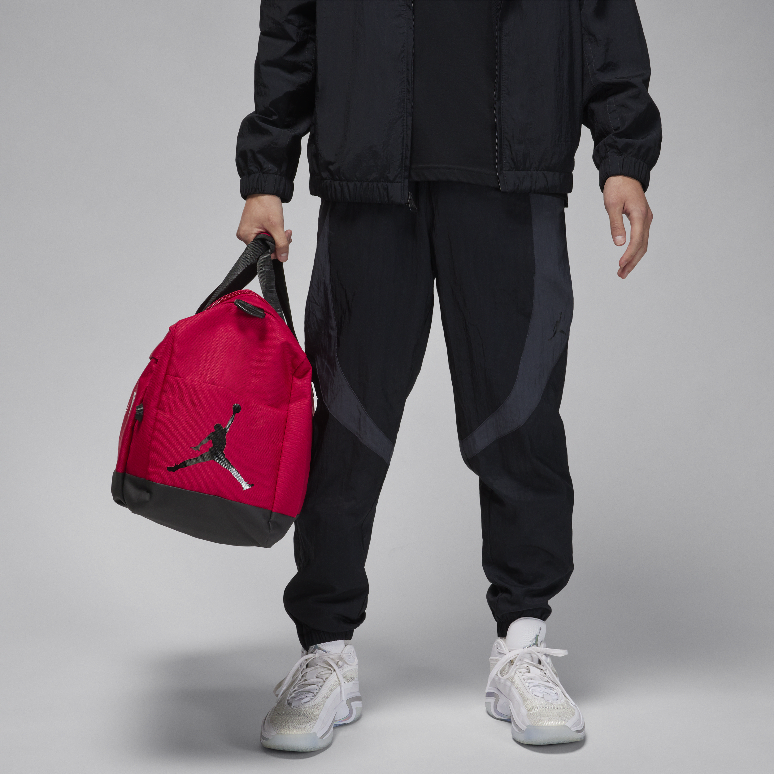 【ナイキ(NIKE)公式ストア】ジョーダン ベロシティ ダッフルバッグ (63L) HF7295-687 レッド 【ナイキ(NIKE)公式ストア】ジョーダン ベロシティ ダッフルバッグ (63L) HF7295-687 レッド