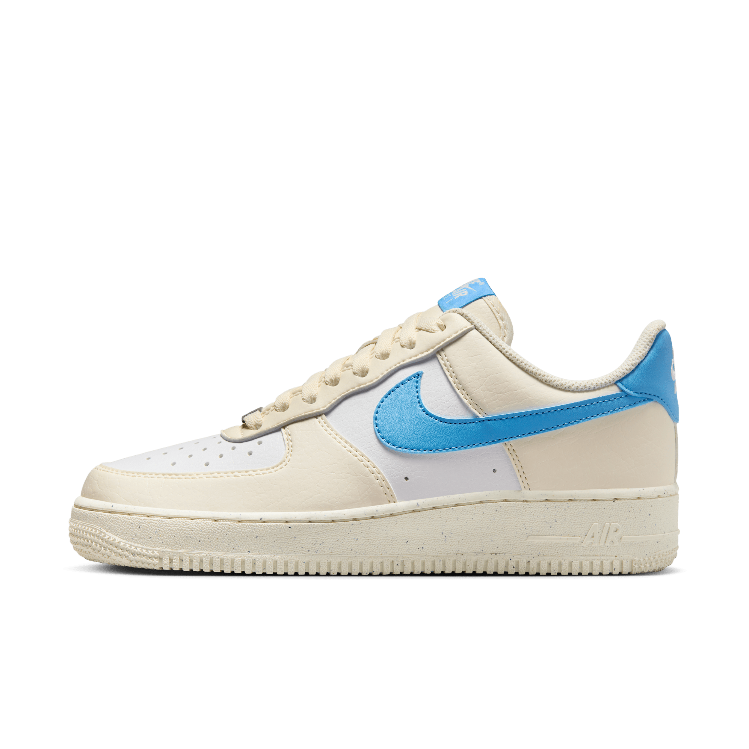 【ナイキ(NIKE)公式ストア】ナイキ エア フォース 1 '07 ネクスト ネイチャー ウィメンズシューズ DC9486-110 ブラウン 【ナイキ(NIKE)公式ストア】ナイキ エア フォース 1 '07 ネクスト ネイチャー ウィメンズシューズ DC9486-110 ブラウン