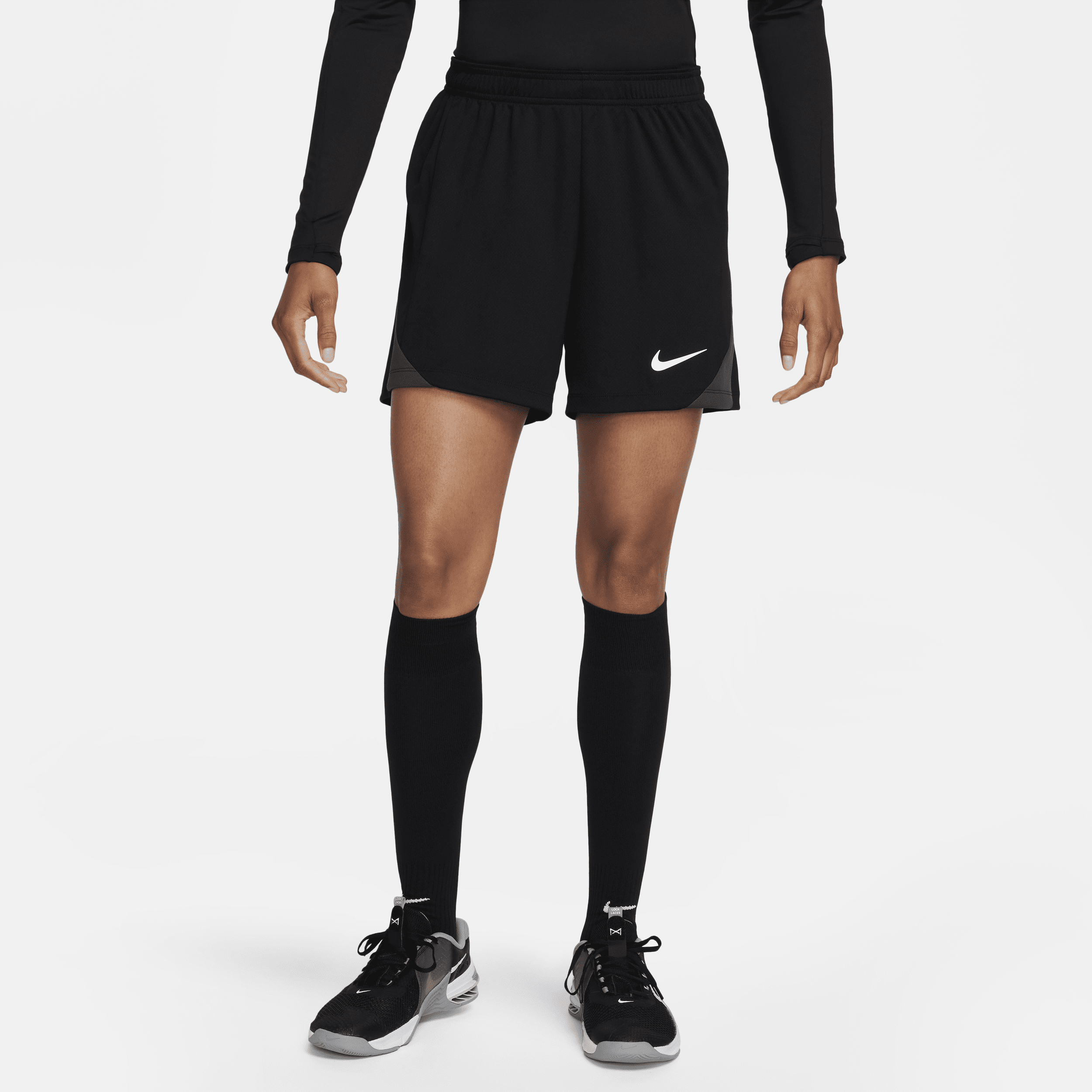 Nike Strike Pantalón corto de fútbol Nike Dri-FIT - Mujer - Negro