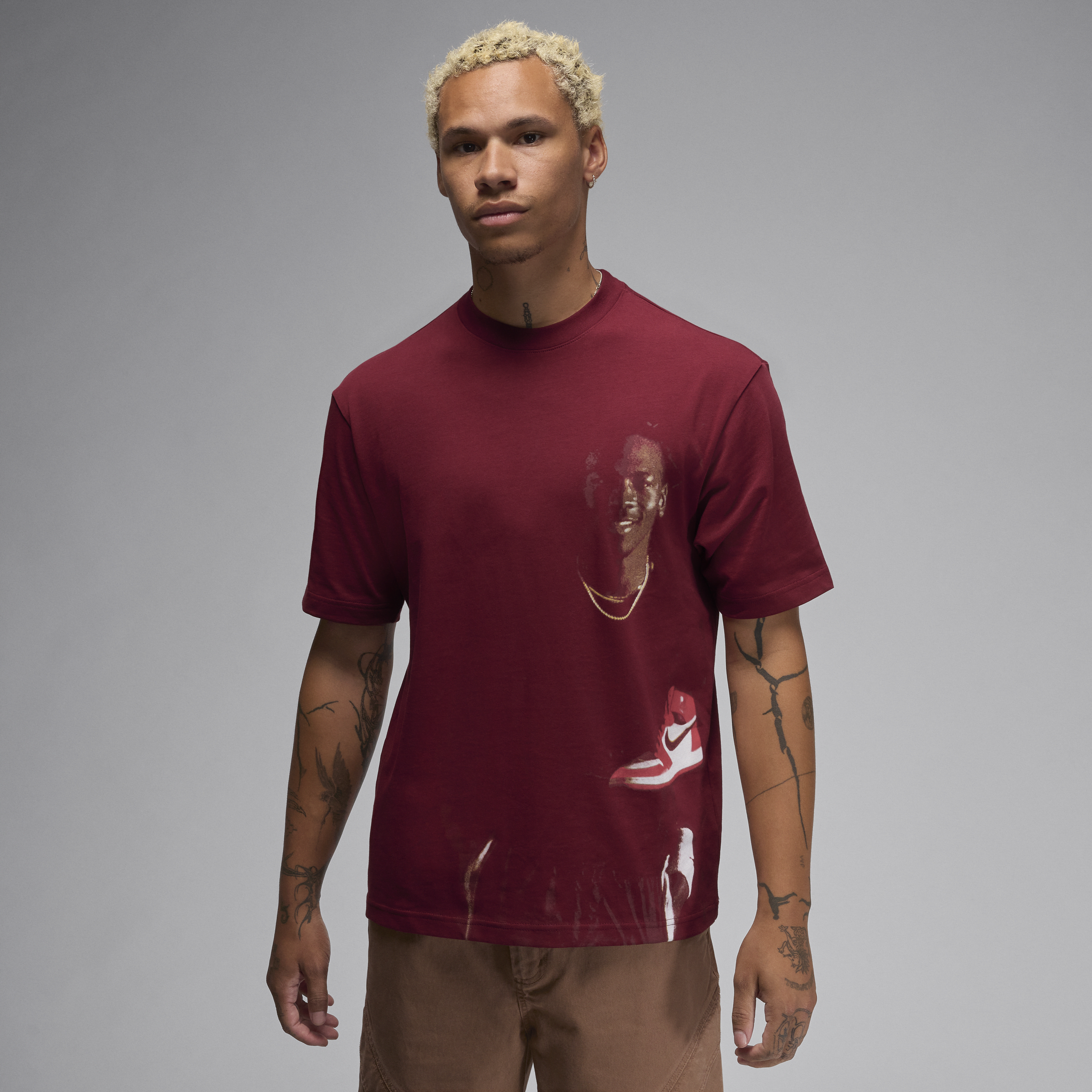 【ナイキ(NIKE)公式ストア】ジョーダン メンズ クルーネック Tシャツ HQ2666-687 レッド 【ナイキ(NIKE)公式ストア】ジョーダン メンズ クルーネック Tシャツ HQ2666-687 レッド