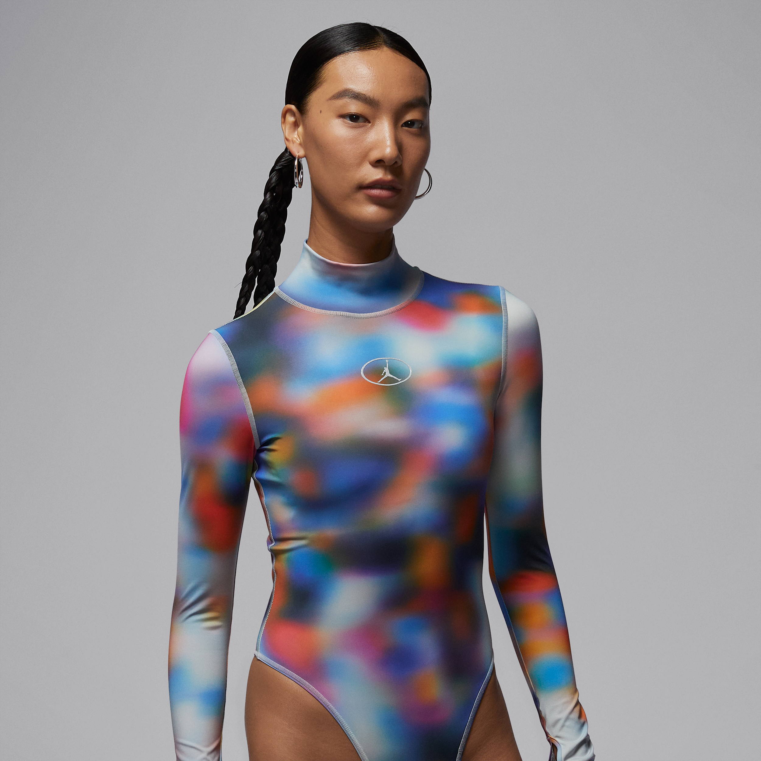 【ナイキ(NIKE)公式ストア】ジョーダン フライト マウンテンサイド ウィメンズ プリント入り ロングスリーブ ボディスーツ HV3335-043 グレー 【ナイキ(NIKE)公式ストア】ジョーダン フライト マウンテンサイド ウィメンズ プリント入り ロングスリーブ ボディスーツ HV3335-043 グレー