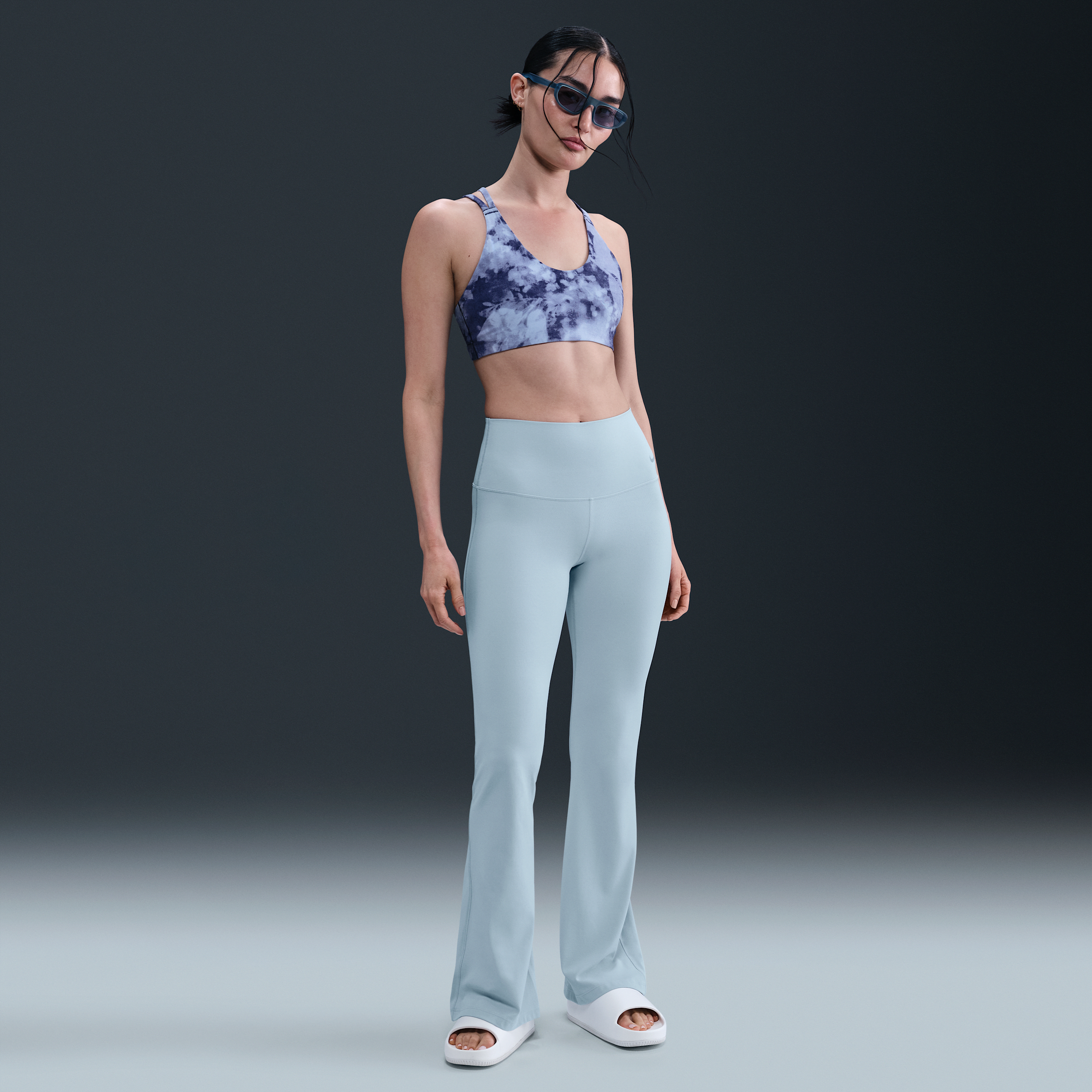 【ナイキ(NIKE)公式ストア】ナイキ ゼンビー ウィメンズ ハイウエスト フレアード レギンス FV7922-441 ブルー 【ナイキ(NIKE)公式ストア】ナイキ ゼンビー ウィメンズ ハイウエスト フレアード レギンス FV7922-441 ブルー