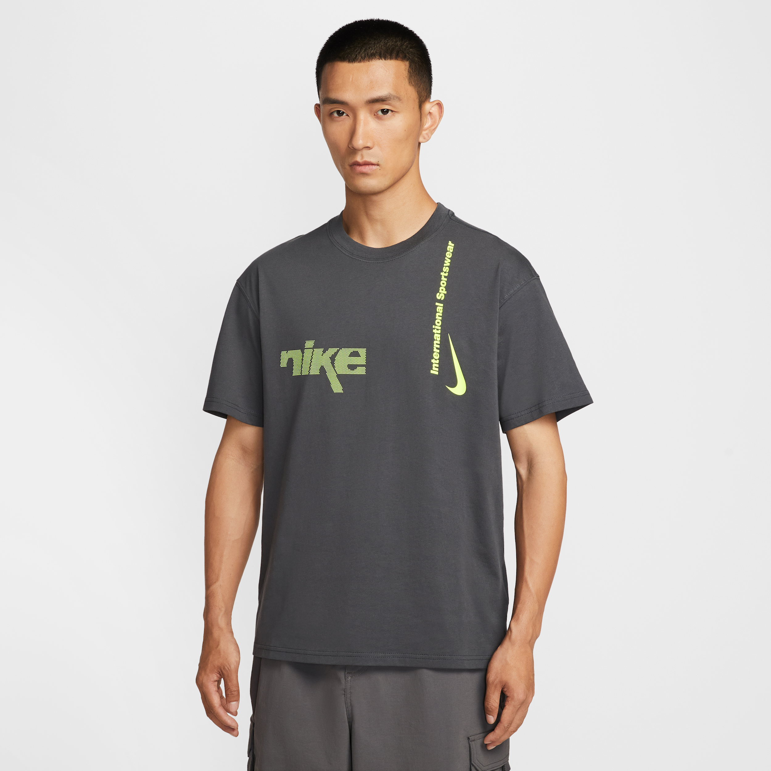 【ナイキ(NIKE)公式ストア】ナイキ スポーツウェア マックス90 Tシャツ HQ9263-060 グレー 【ナイキ(NIKE)公式ストア】ナイキ スポーツウェア マックス90 Tシャツ HQ9263-060 グレー