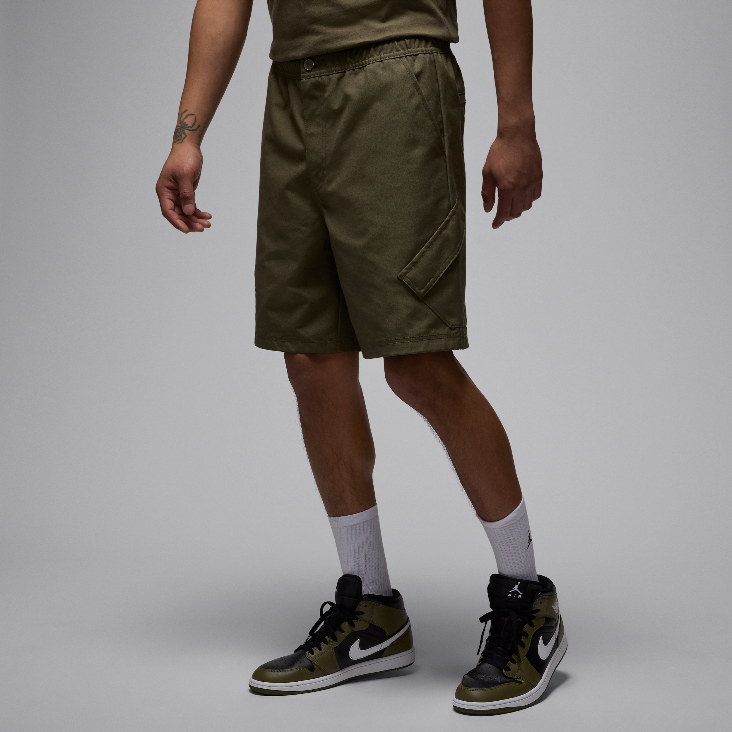 【ナイキ(NIKE)公式ストア】ジョーダン エッセンシャル ステートメント シカゴ メンズショートパンツ HF9365-222 グリーン 【ナイキ(NIKE)公式ストア】ジョーダン エッセンシャル ステートメント シカゴ メンズショートパンツ HF9365-222 グリーン