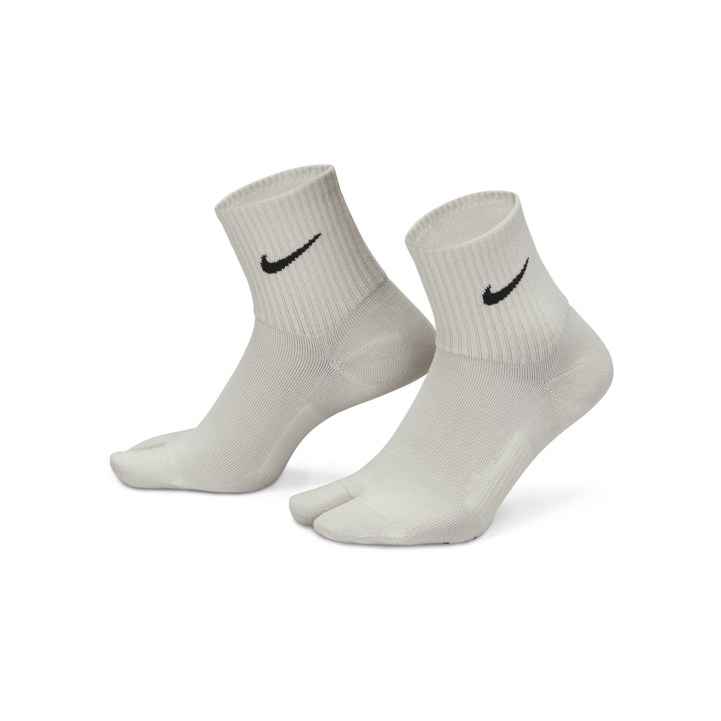 Lette Nike Everyday Plus-ankelstrømper med opdelt tå - grå