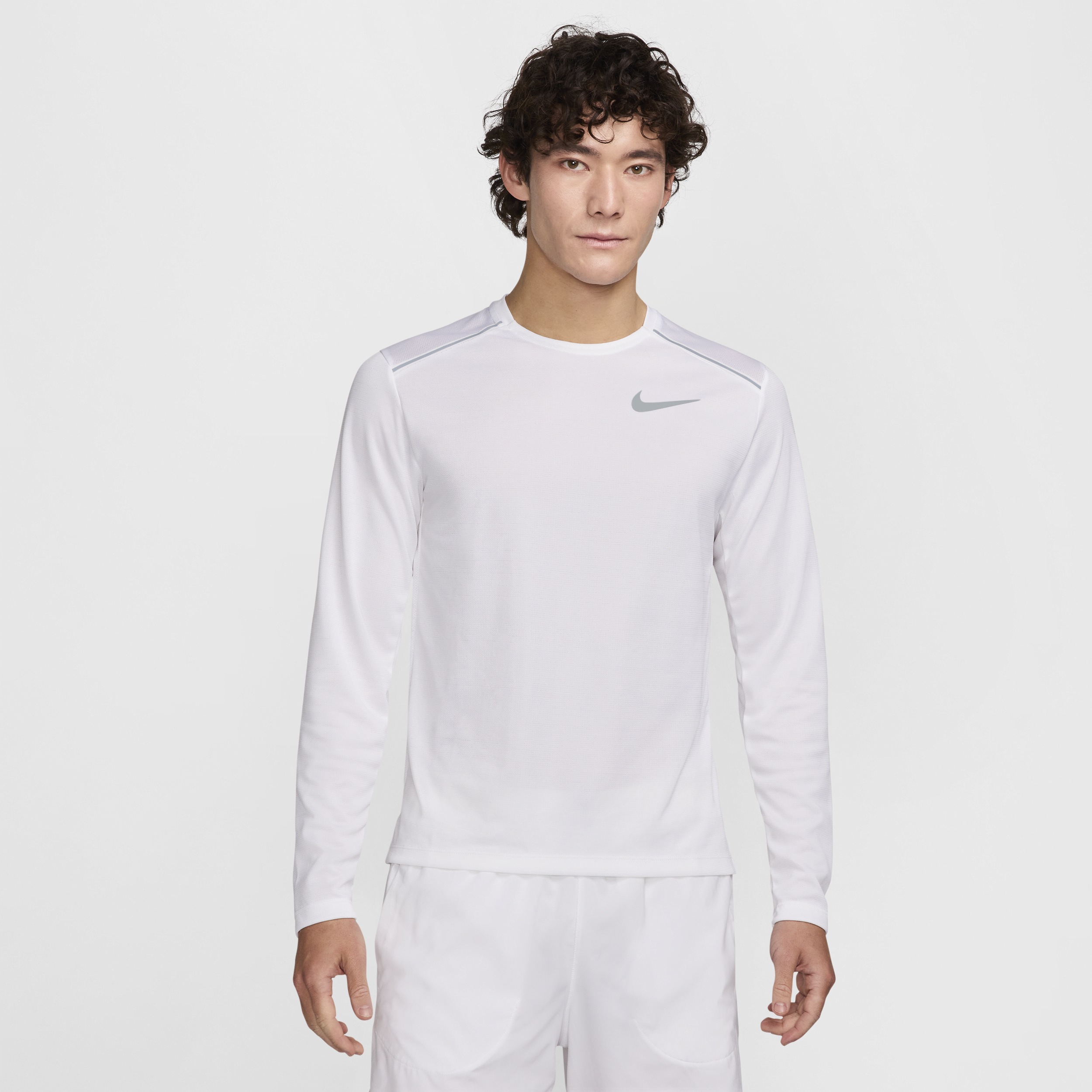 【ナイキ(NIKE)公式ストア】ナイキ Dri-FIT マイラー メンズ ロングスリーブ ランニングトップ AJ7569-100 ホワイト 【ナイキ(NIKE)公式ストア】ナイキ Dri-FIT マイラー メンズ ロングスリーブ ランニングトップ AJ7569-100 ホワイト