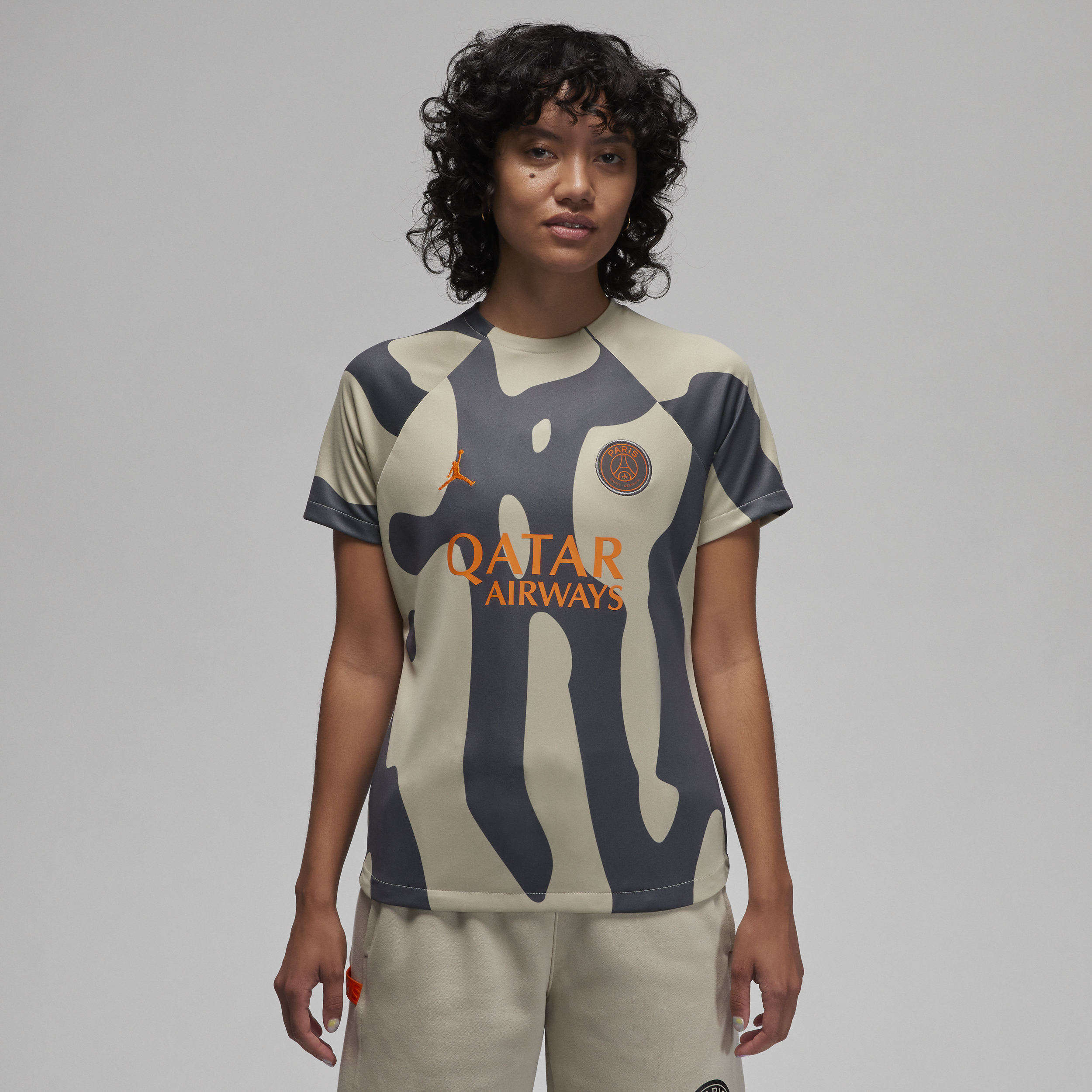 Paris Saint-Germain Academy Pro Third Nike Dri-FIT Pre-Match-fodboldtrøje til kvinder - brun