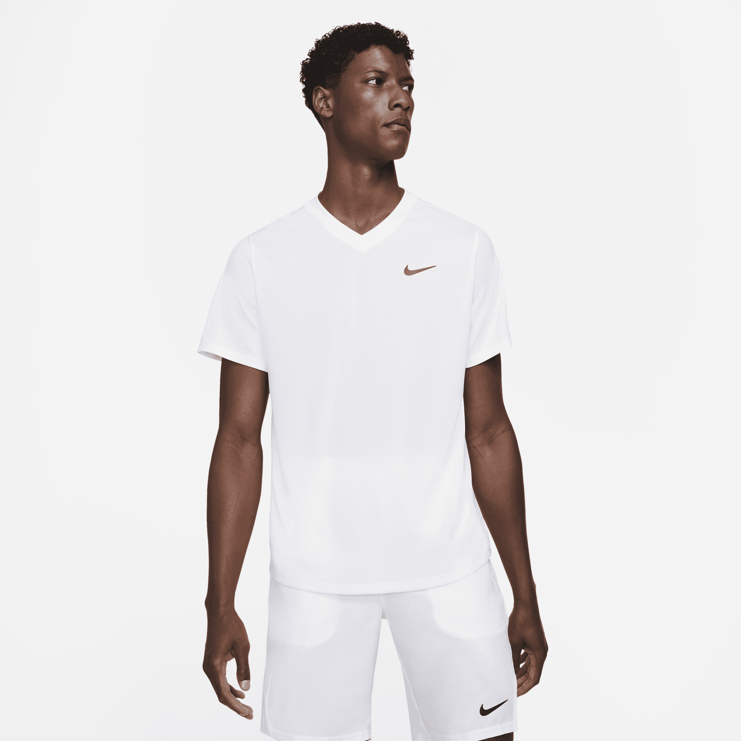 NikeCourt Dri-FIT Victory-tennisoverdel til mænd - hvid