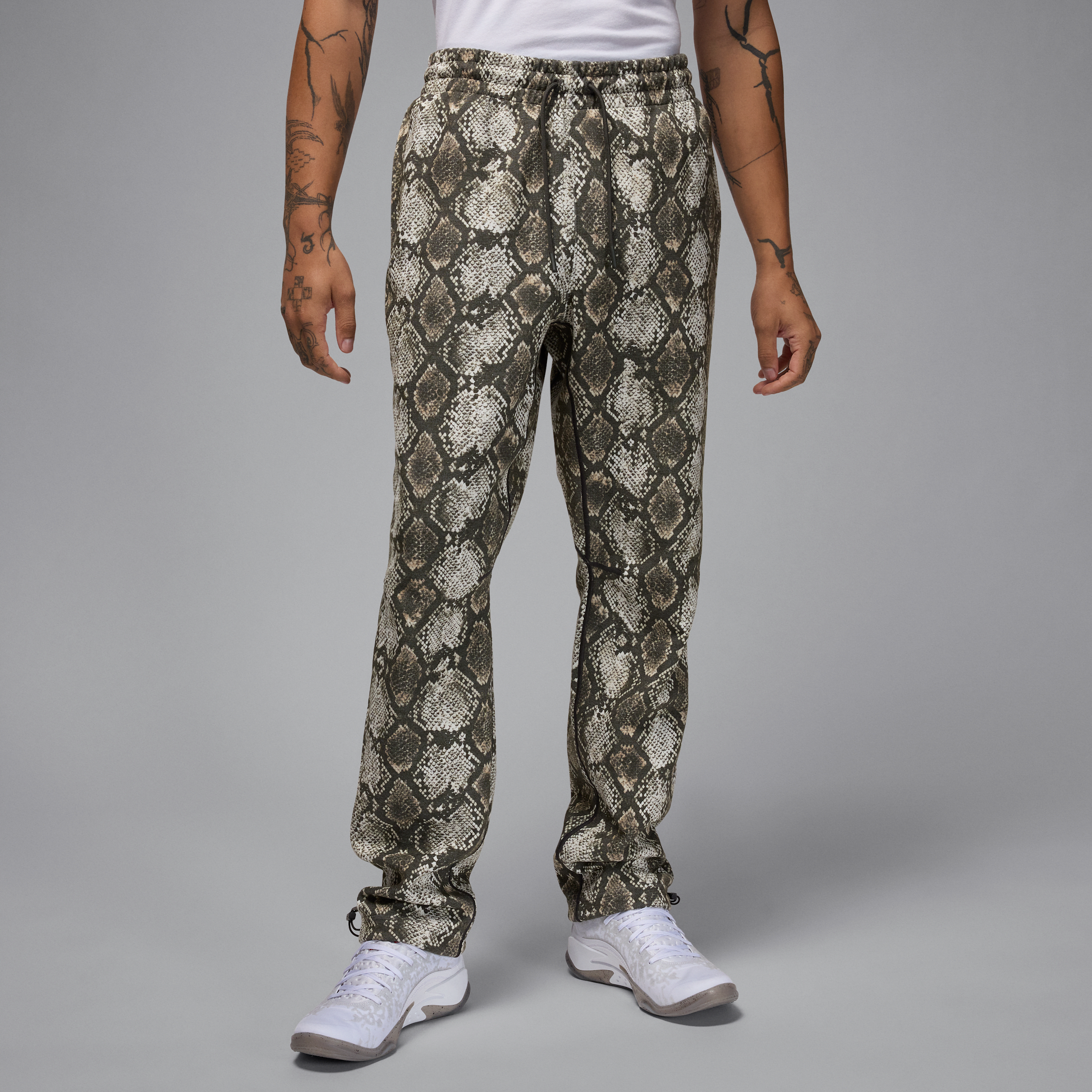 【ナイキ(NIKE)公式ストア】ジョーダン スポーツ フープ フリース メンズ Dri-FIT プリンテッド パンツ HF9896-133 ホワイト 【ナイキ(NIKE)公式ストア】ジョーダン スポーツ フープ フリース メンズ Dri-FIT プリンテッド パンツ HF9896-133 ホワイト