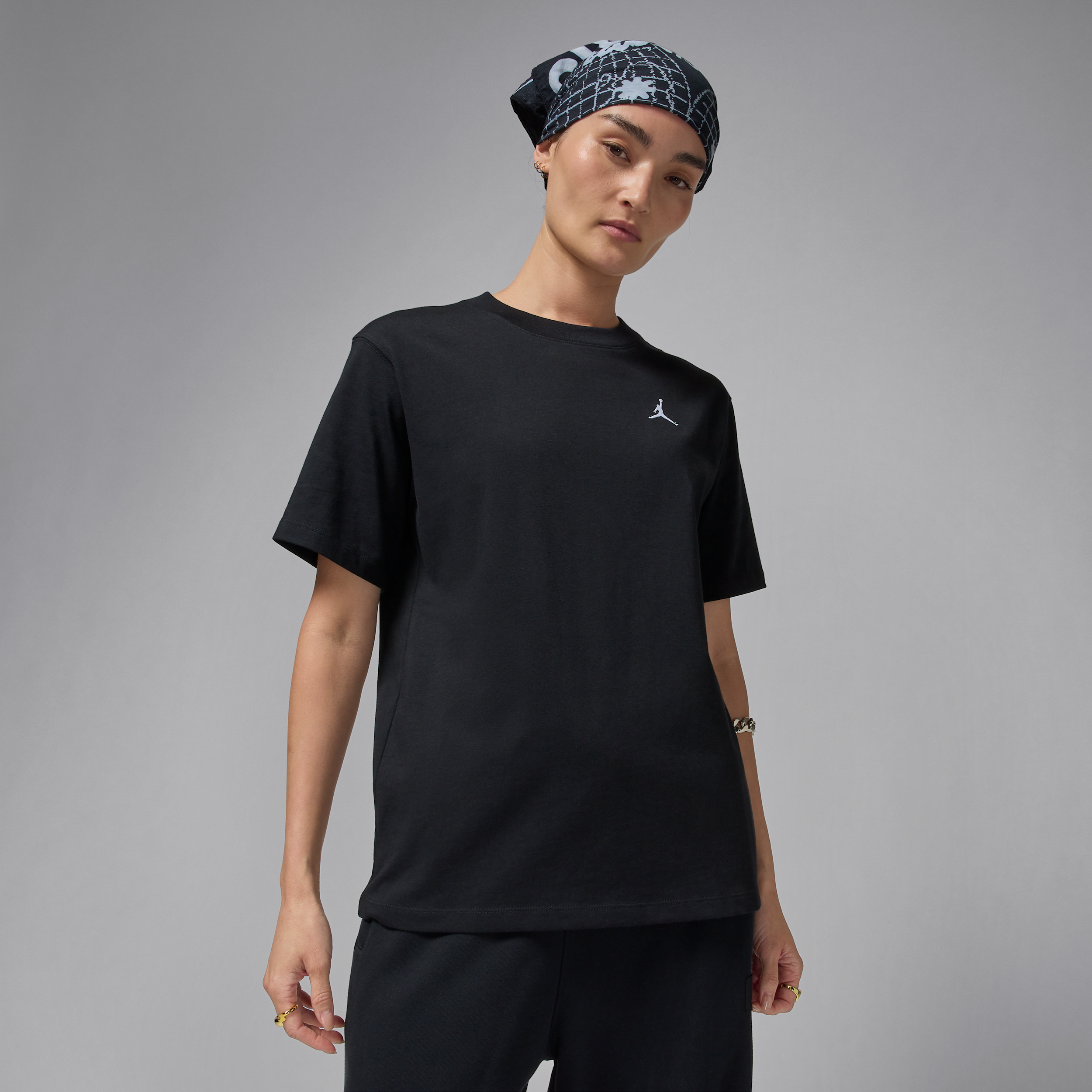 【ナイキ(NIKE)公式ストア】ジョーダン エッセンシャル ウィメンズトップ FN4501-011 ブラック 【ナイキ(NIKE)公式ストア】ジョーダン エッセンシャル ウィメンズトップ FN4501-011 ブラック