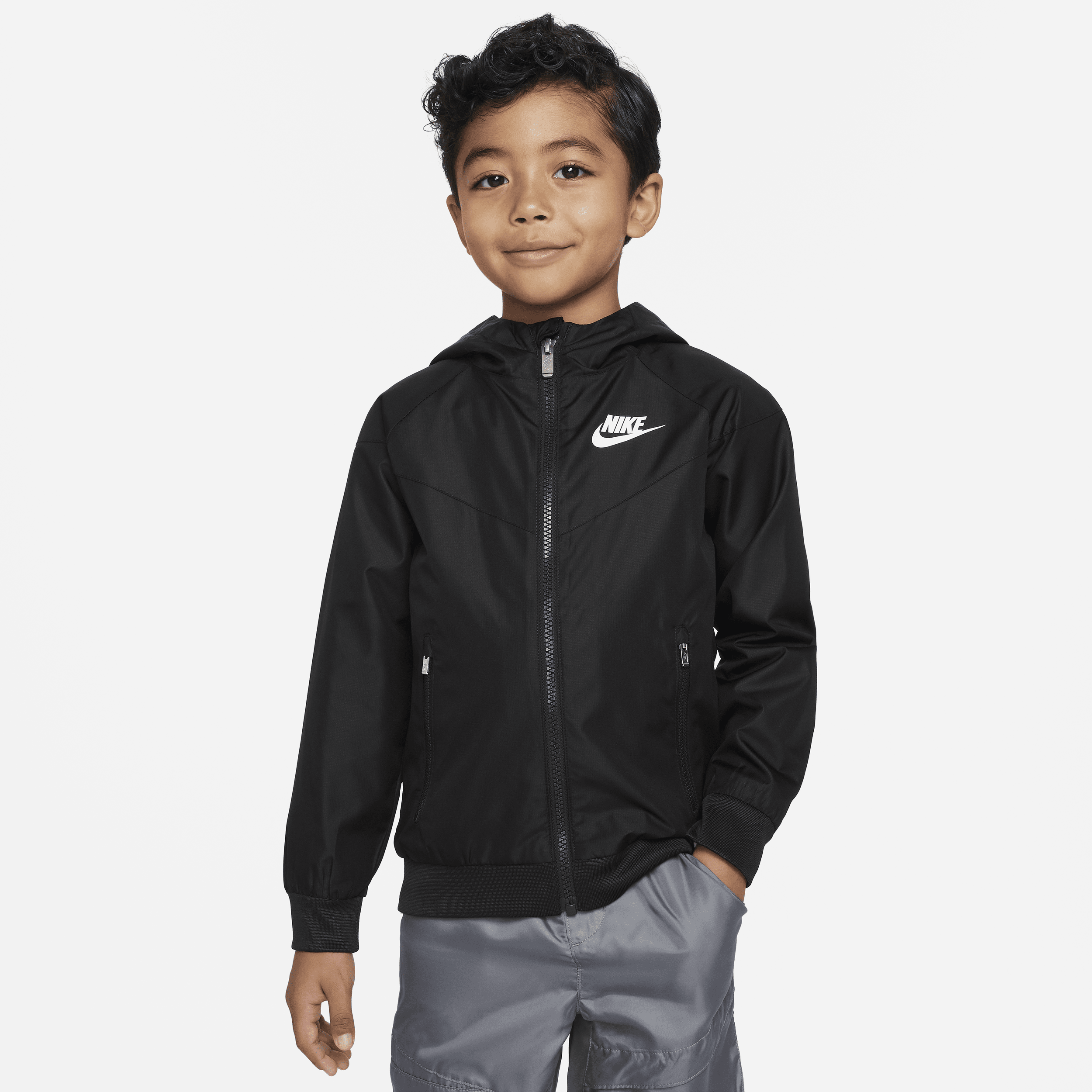Nike Sportswear Windrunner-jakke med fuld lynlås til mindre børn - sort