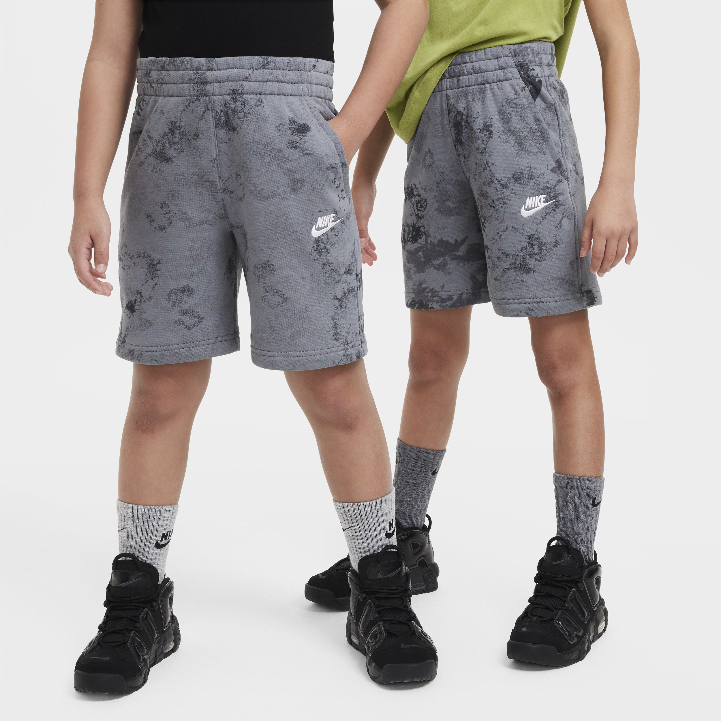Nike Sportswear Club Fleece shorts van sweatstof voor kids - Grijs