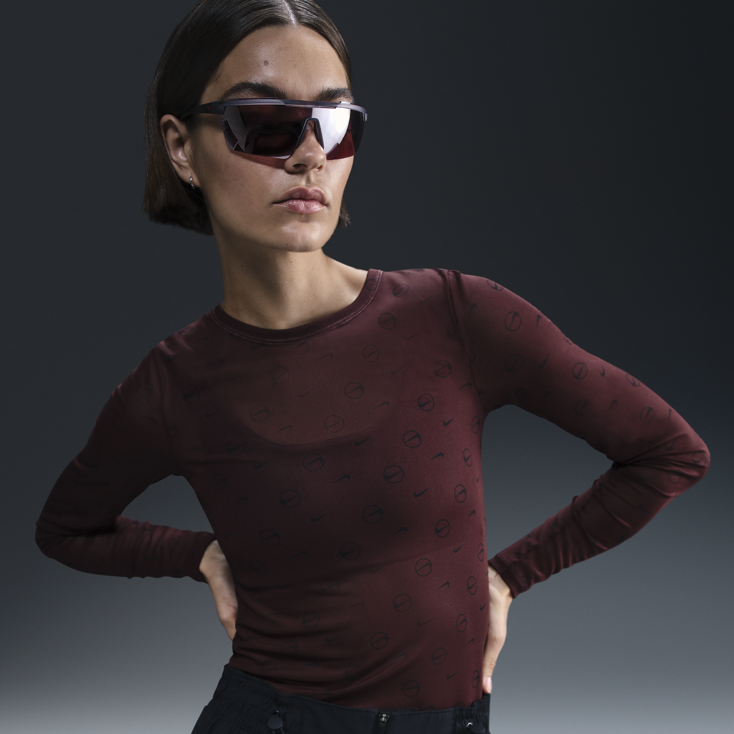 【ナイキ(NIKE)公式ストア】ナイキ スポーツウェア ウィメンズ ロングスリーブ トップ HQ3753-652 レッド 【ナイキ(NIKE)公式ストア】ナイキ スポーツウェア ウィメンズ ロングスリーブ トップ HQ3753-652 レッド