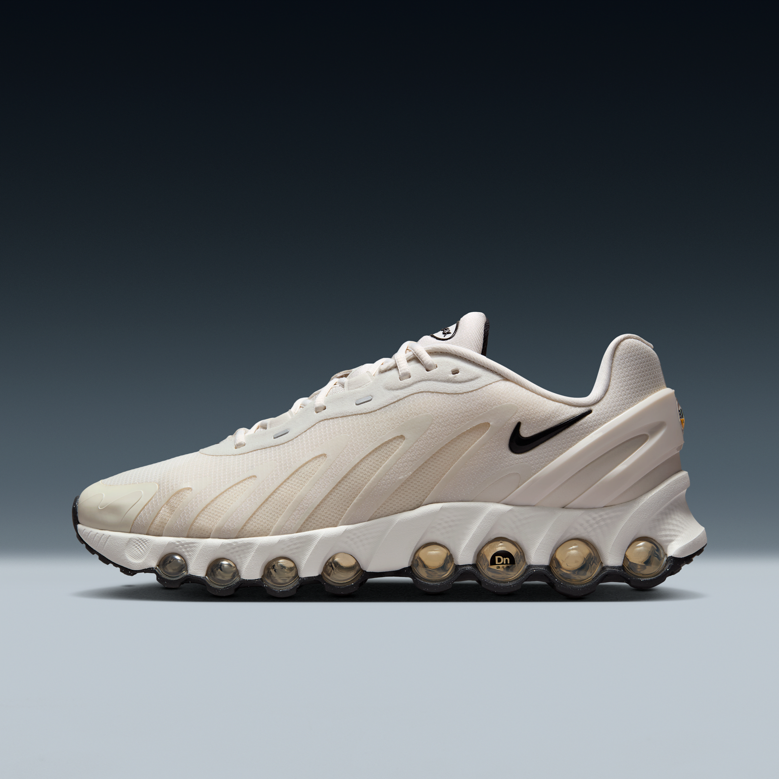 【ナイキ(NIKE)公式ストア】ナイキ エア マックス Dn8 メンズシューズ FQ7860-006 グレー 【ナイキ(NIKE)公式ストア】ナイキ エア マックス Dn8 メンズシューズ FQ7860-006 グレー