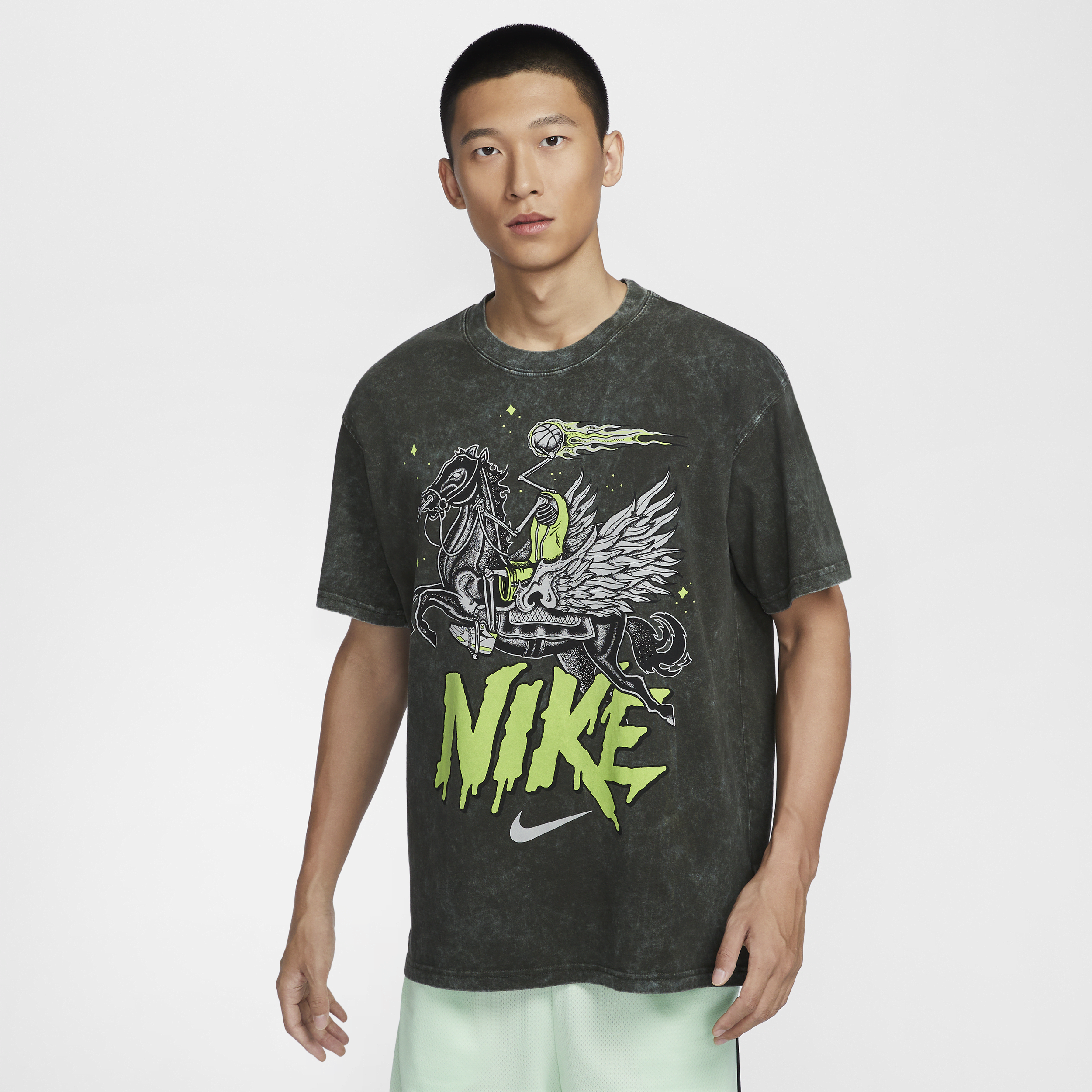 【ナイキ(NIKE)公式ストア】ナイキ メンズ マックス90 バスケットボール Tシャツ HF6200-355 グリーン 【ナイキ(NIKE)公式ストア】ナイキ メンズ マックス90 バスケットボール Tシャツ HF6200-355 グリーン